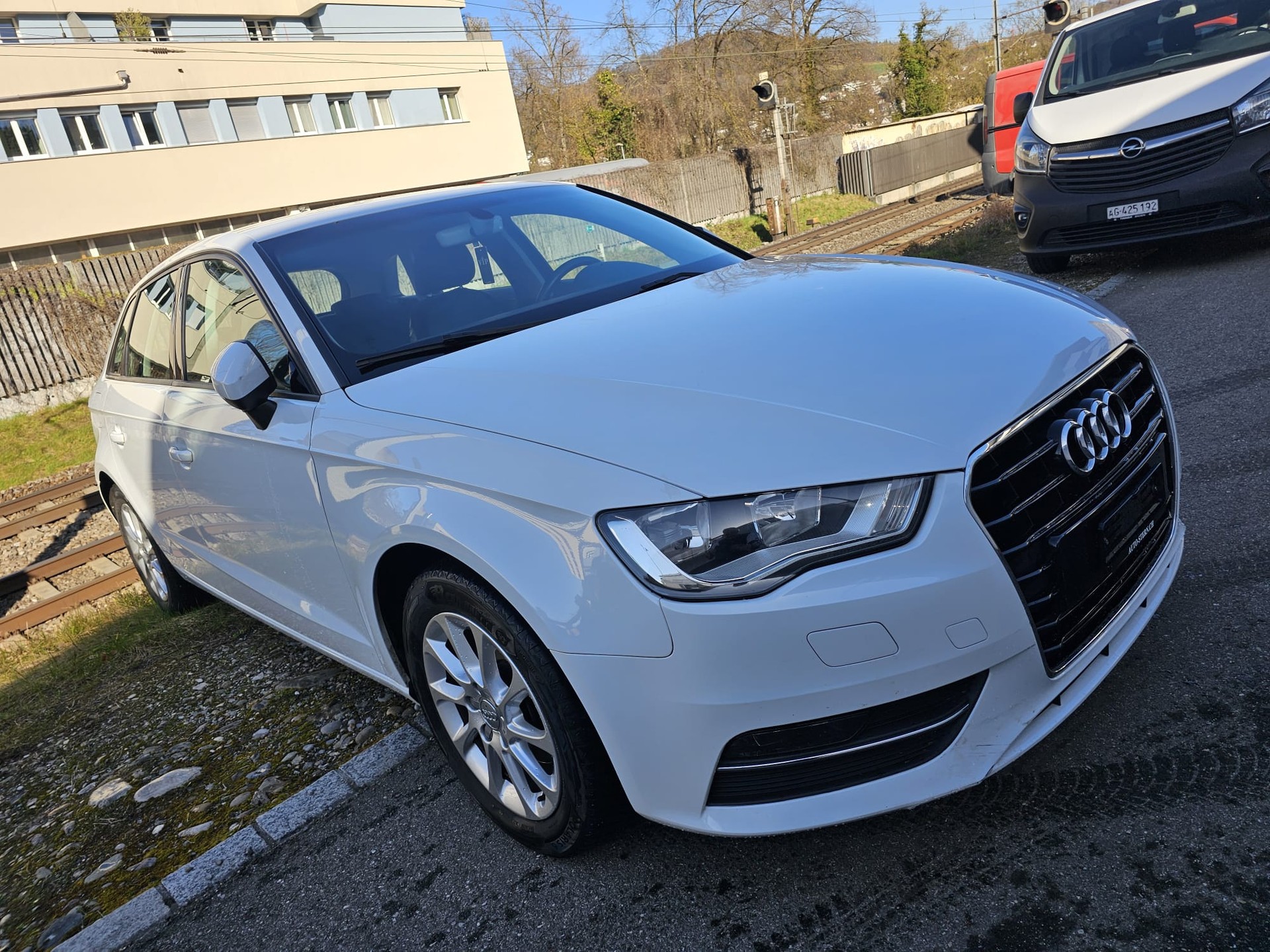 AUDI A3 Sportback 1.6 TDI Attraction S-tronic-image-1