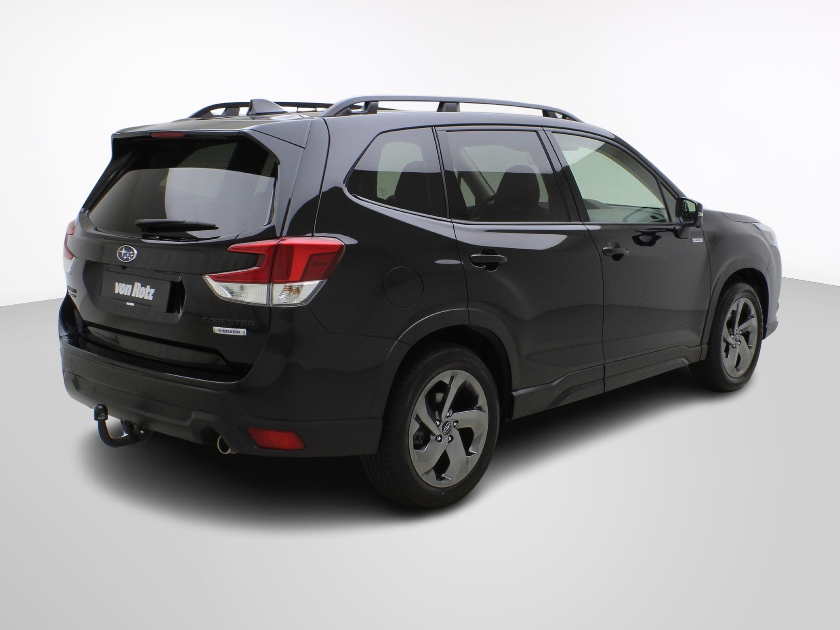 SUBARU Forester Station 2.0i e-Boxer Black Edition-image-4