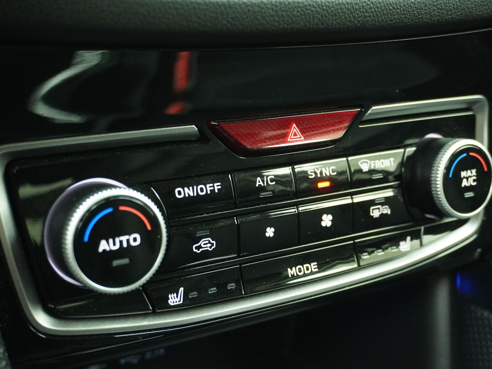 SUBARU Forester Station 2.0i e-Boxer Black Edition-image-16