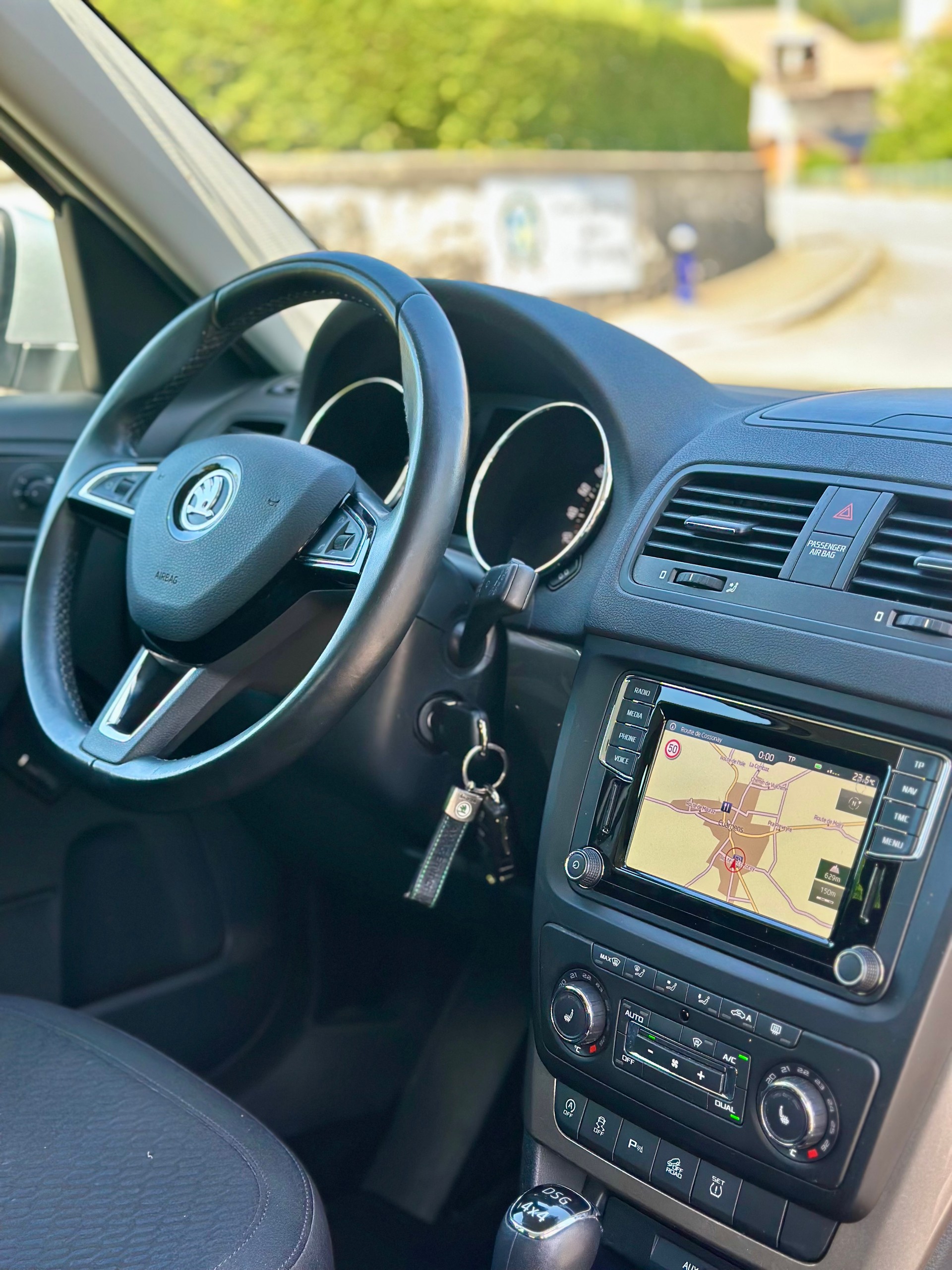 SKODA Yeti 1.4 TSI Style 4x4 DSG-image-15