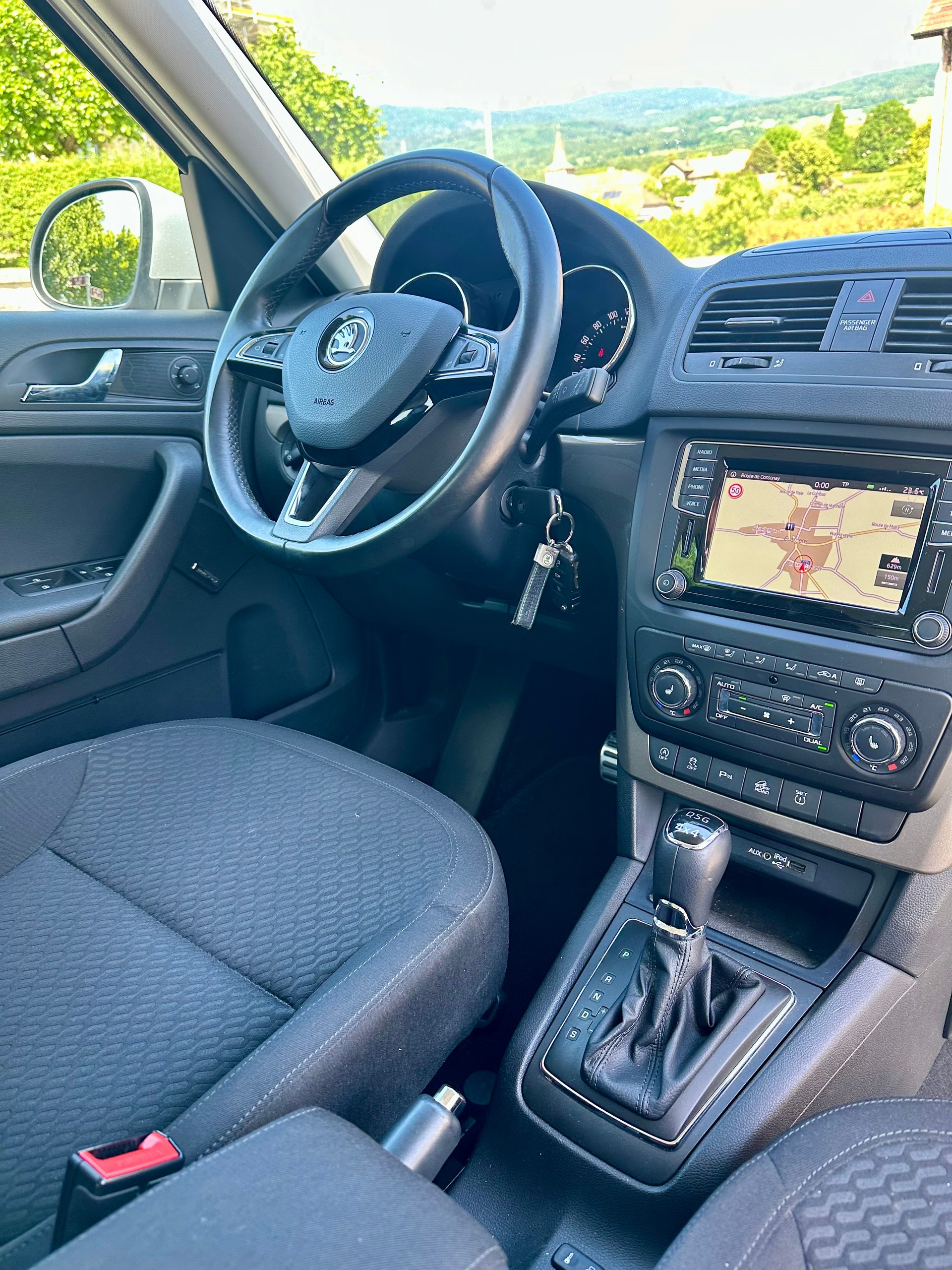 SKODA Yeti 1.4 TSI Style 4x4 DSG-image-10