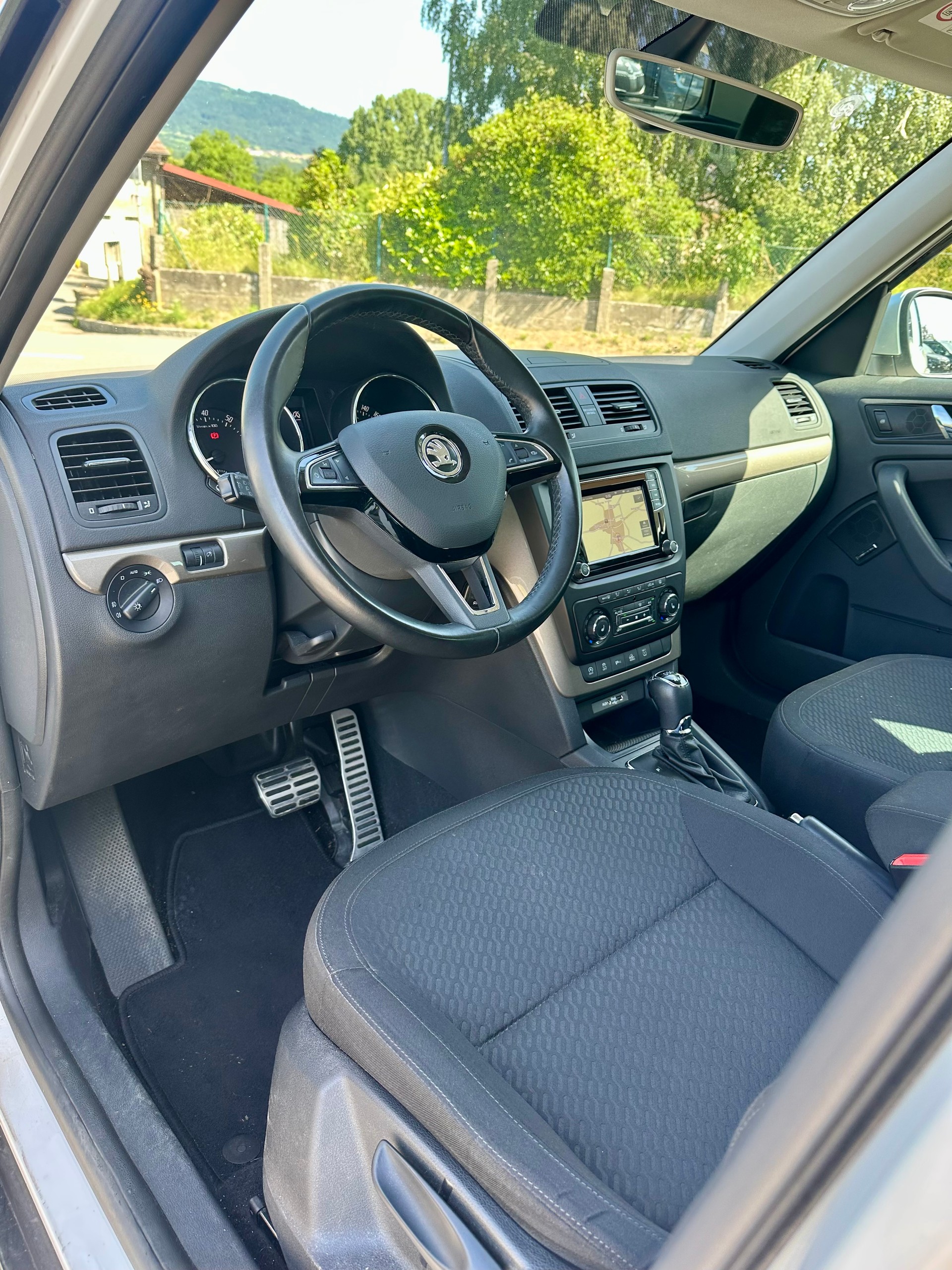 SKODA Yeti 1.4 TSI Style 4x4 DSG-image-9