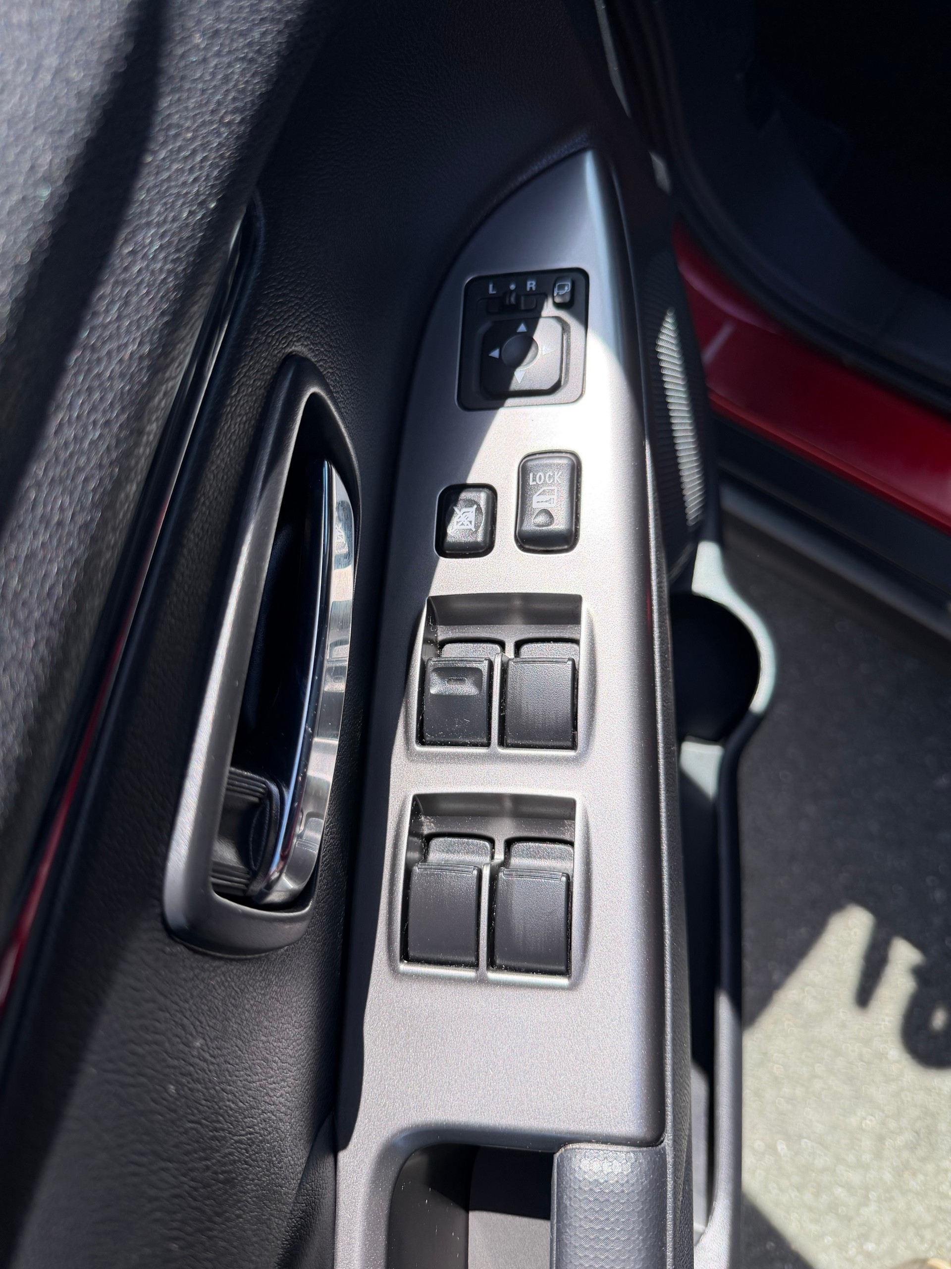 MITSUBISHI ASX 2.0 MIVEC Style 4WD Automat-image-8