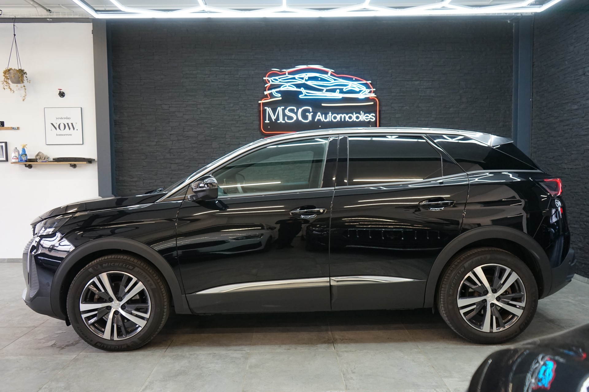 PEUGEOT 3008 1.2 PureTech Allure Pack EAT8-image-1