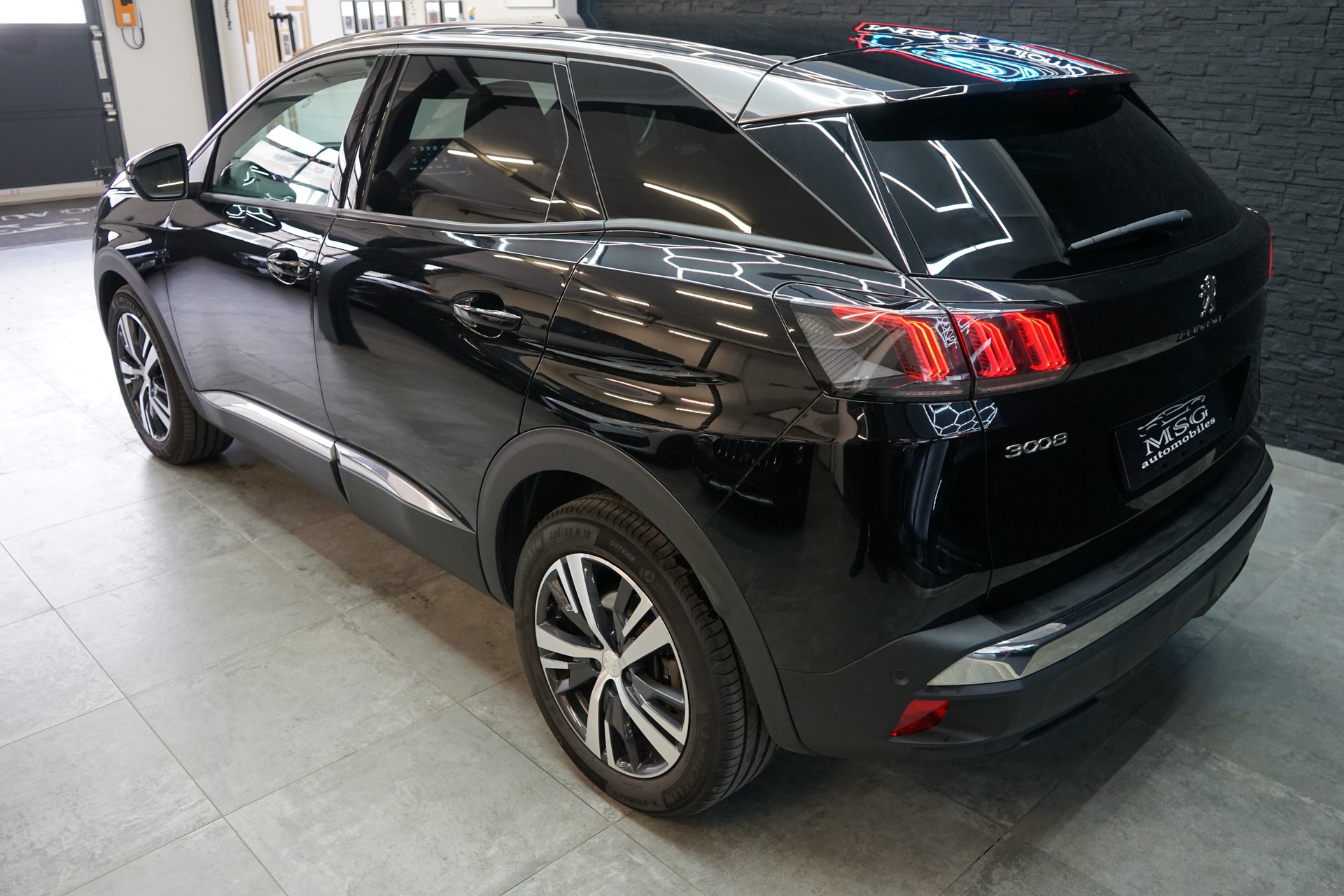 PEUGEOT 3008 1.2 PureTech Allure Pack EAT8-image-2