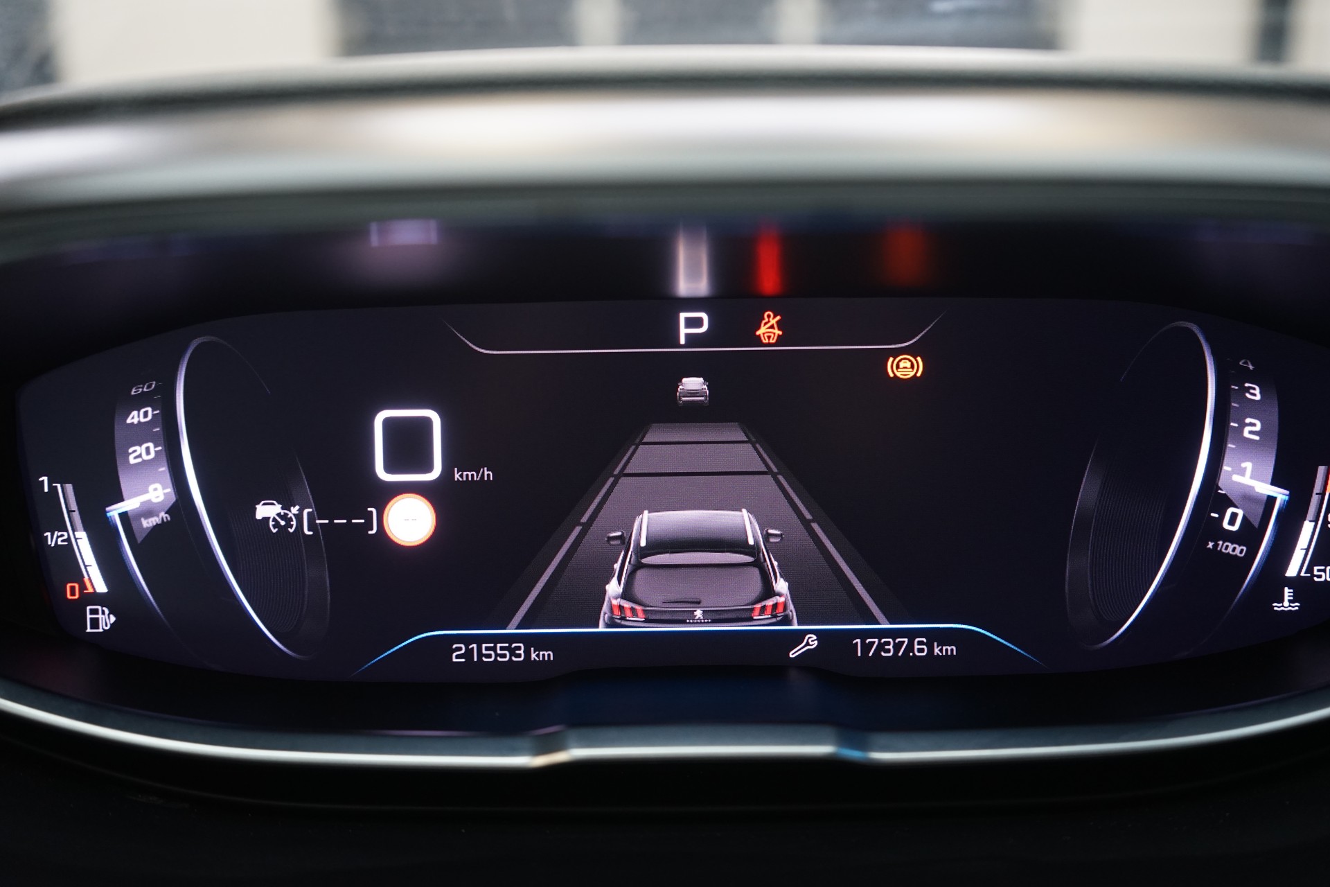 PEUGEOT 3008 1.2 PureTech Allure Pack EAT8-image-10