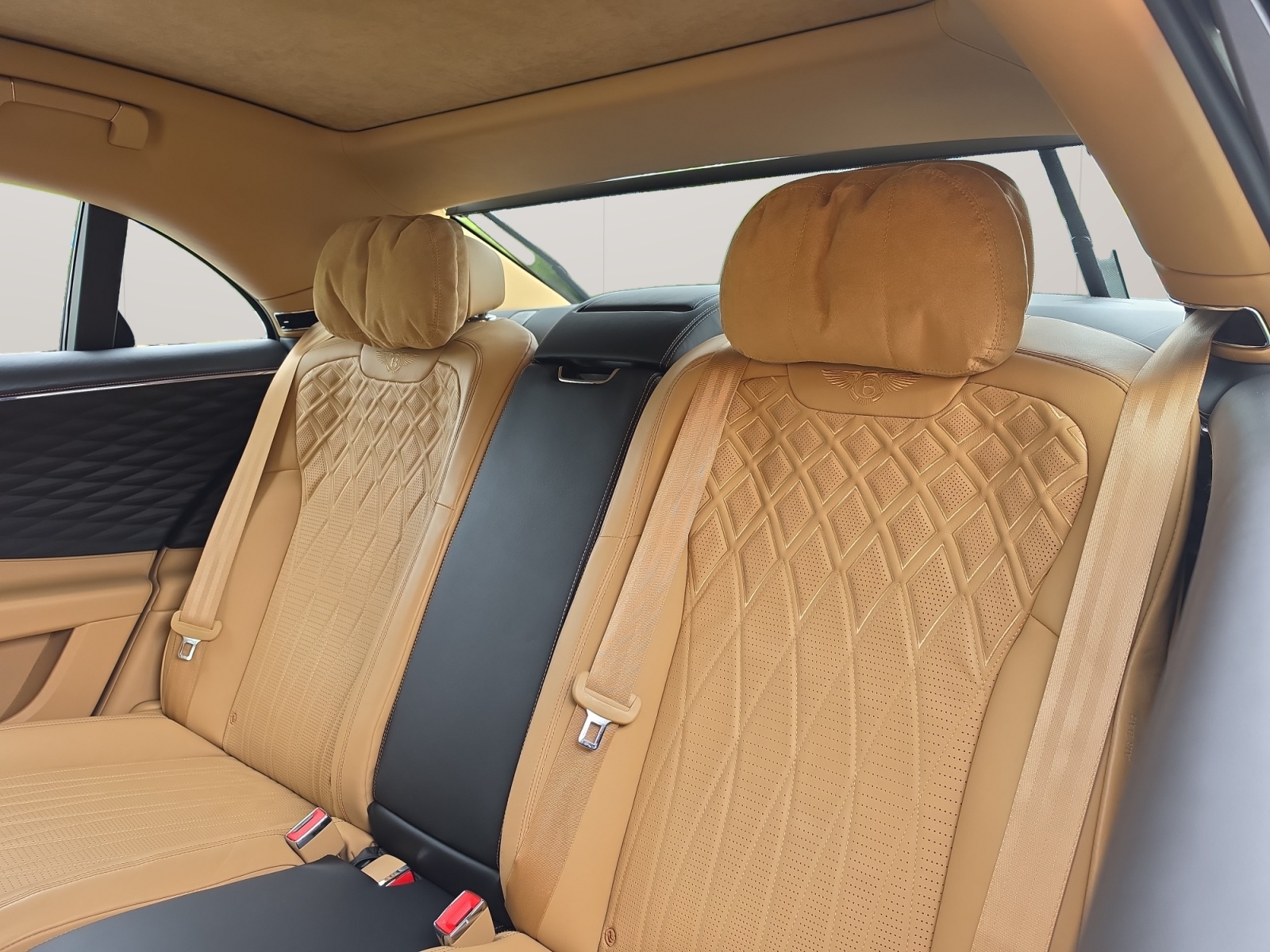 BENTLEY Flying Spur 6.0 W12 First Edition-image-13