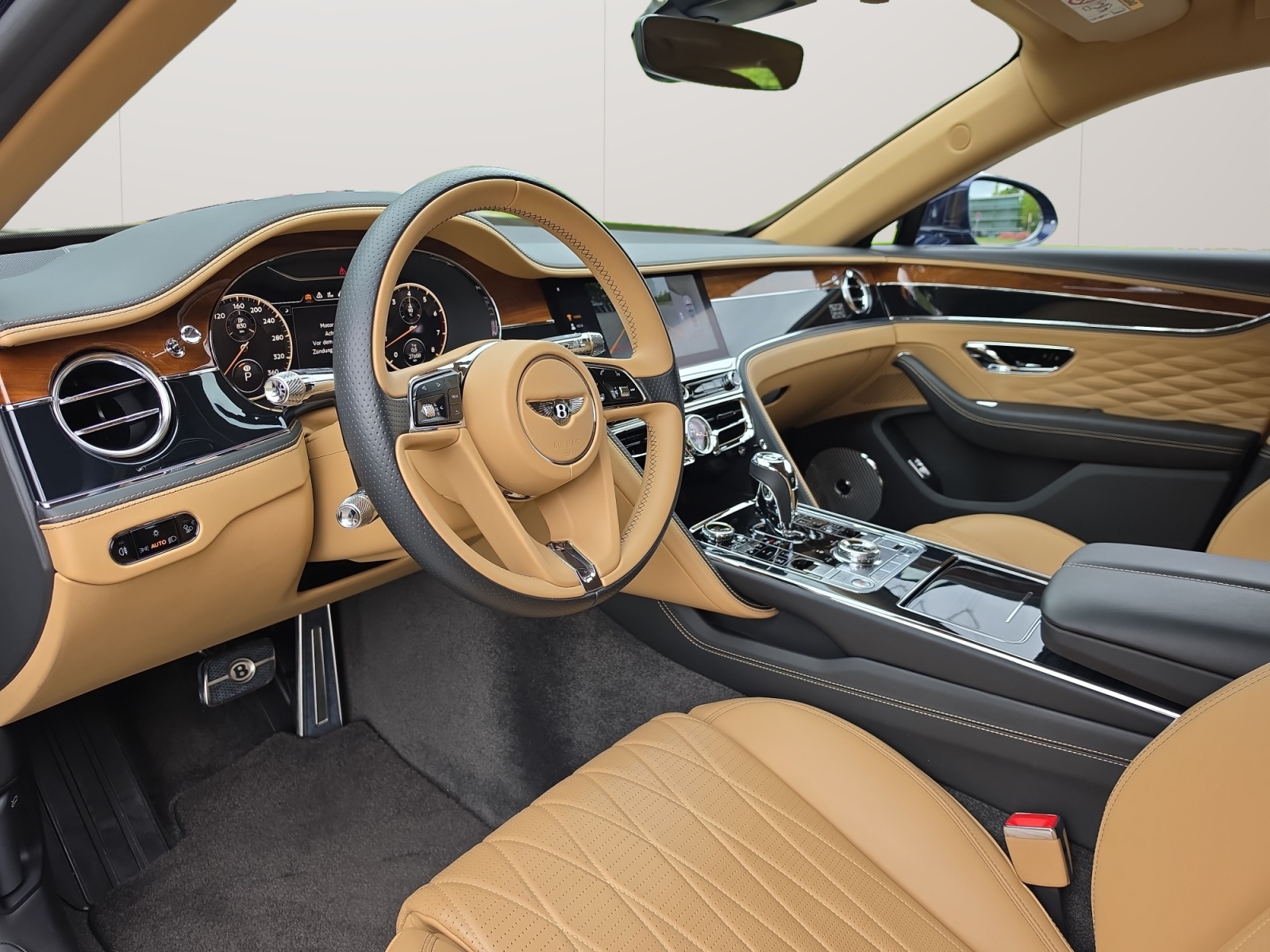 BENTLEY Flying Spur 6.0 W12 First Edition-image-8