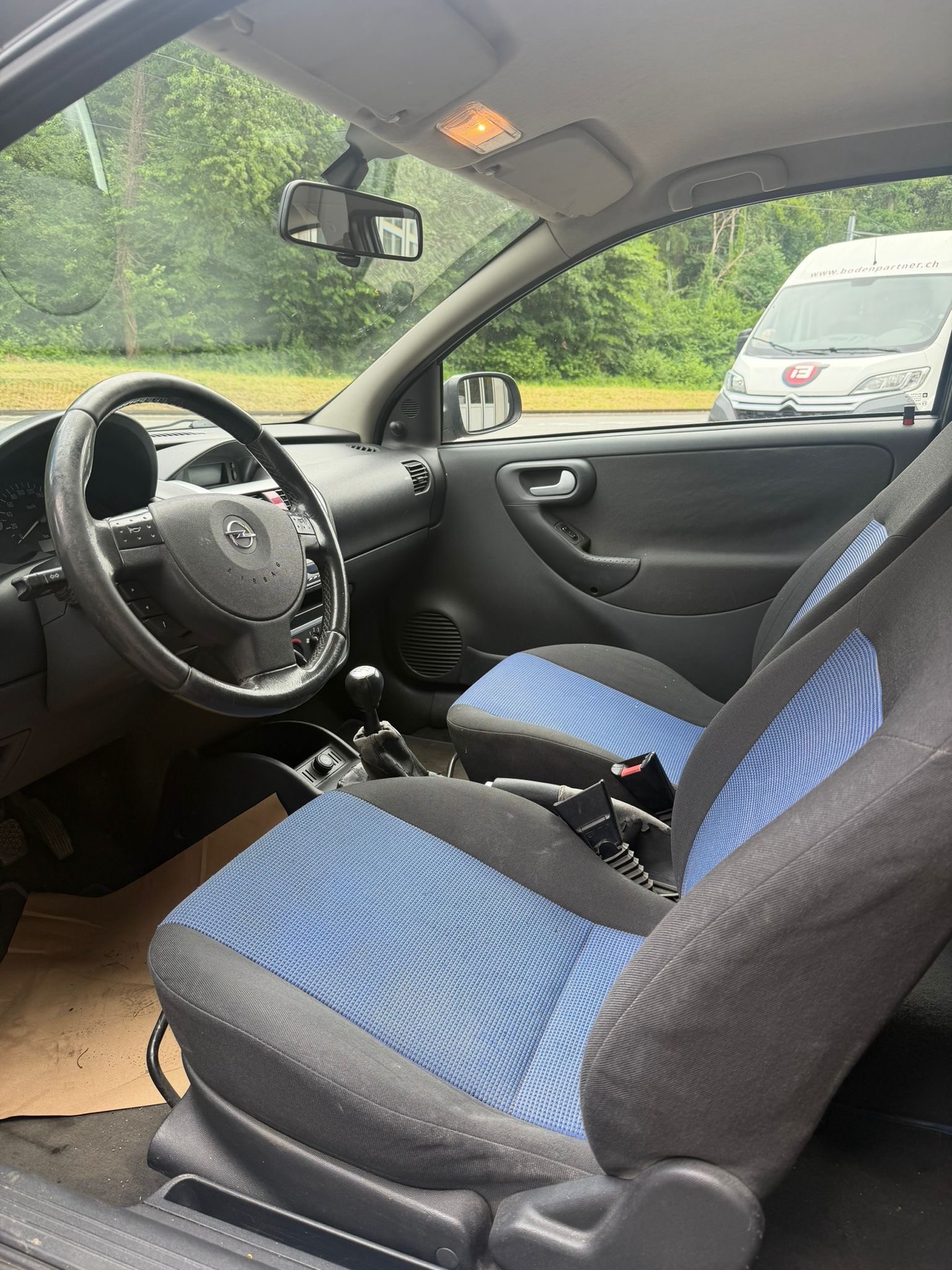 OPEL Corsa 1.2 16V Club-image-4