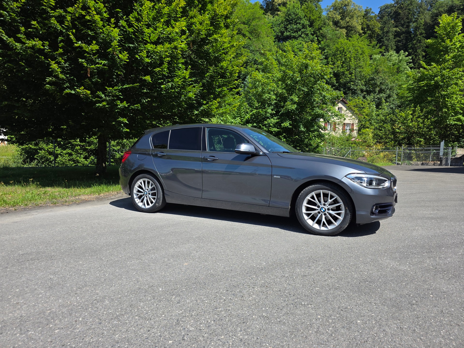BMW 118i Sport Line Steptronic-image-8