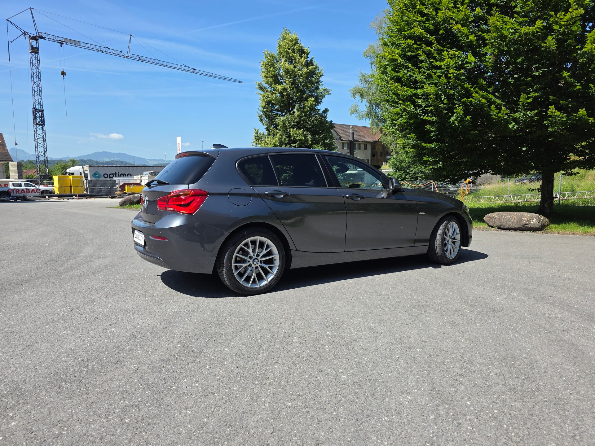 BMW 118i Sport Line Steptronic-image-12
