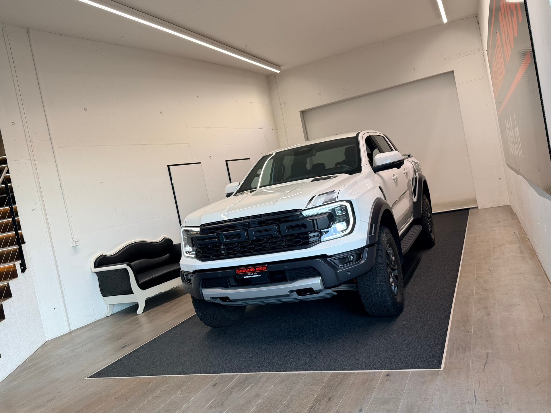 FORD Ranger Raptor 3.0 Eco Boost 4x4 A-showroom-element-2