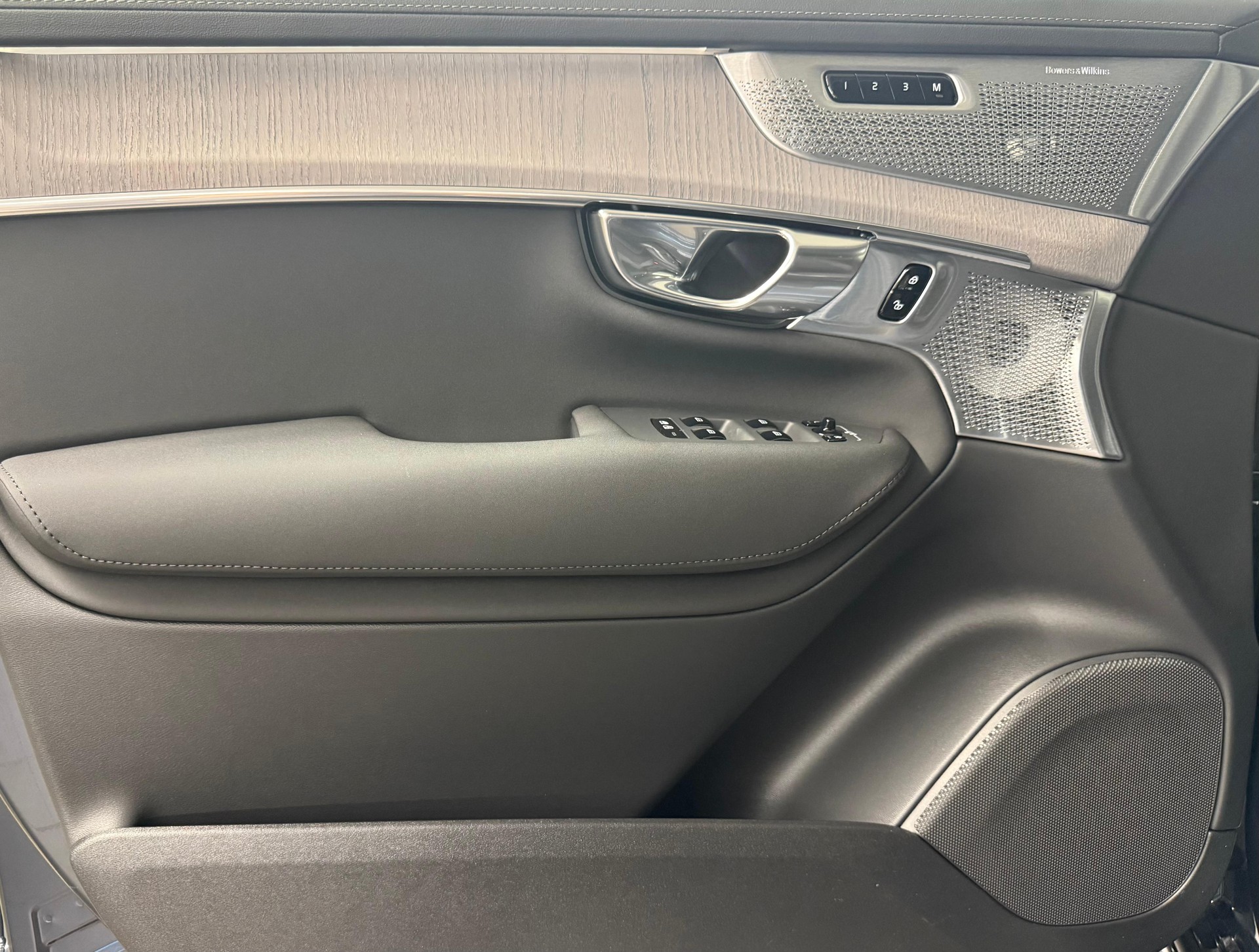 VOLVO XC90 2.0 T8 TE Ultra Dark eAWD-image-15