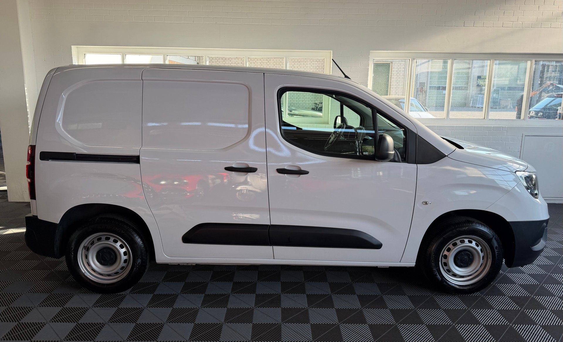 OPEL Combo Cargo 1.2 start/stop-image-1