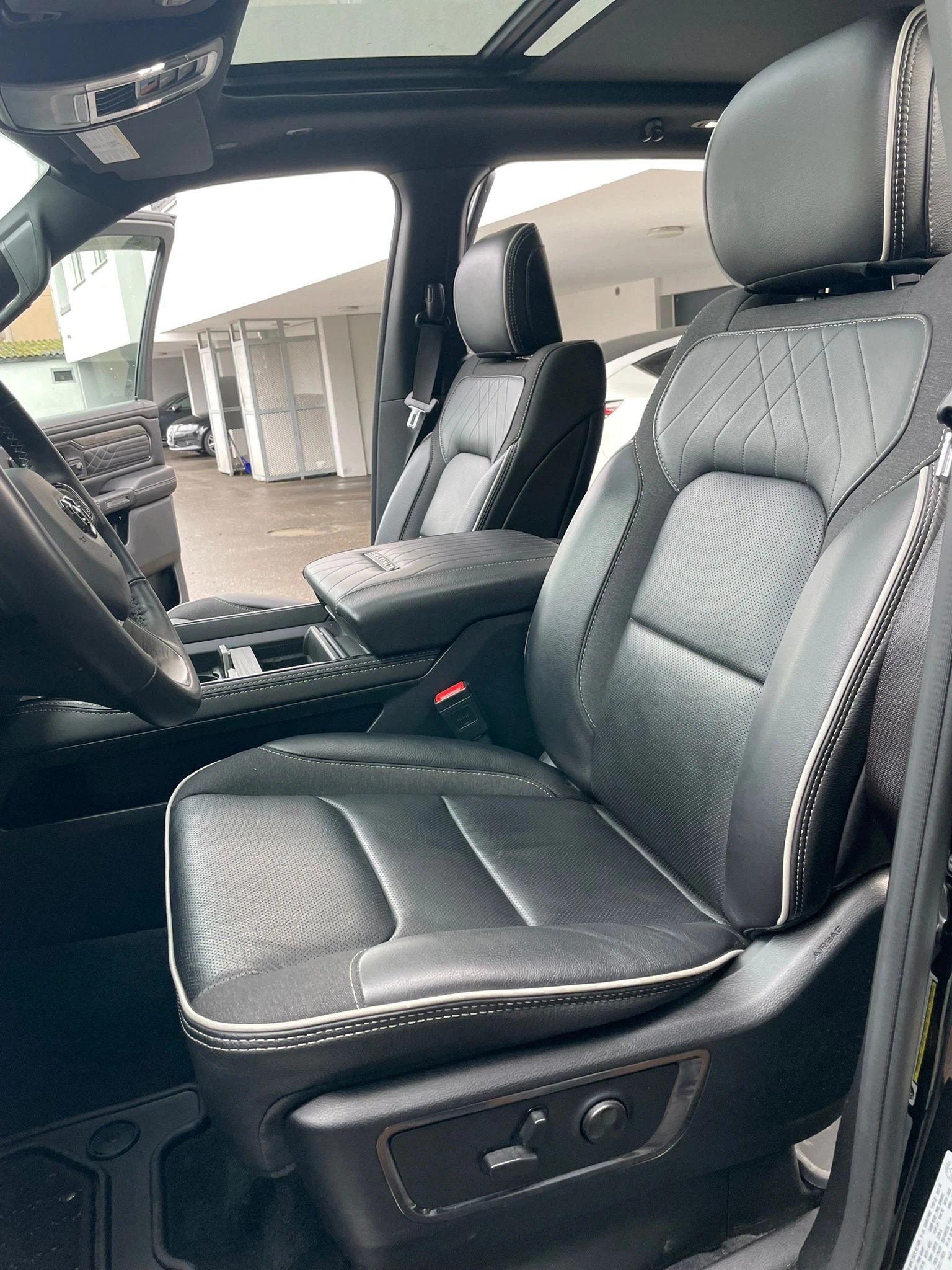 DODGE RAM 1500 Limited Crew Cab | Neue Generation | 3.0L Hurricane HO | 540 PS | Leasing ab CHF 849.–-image-6