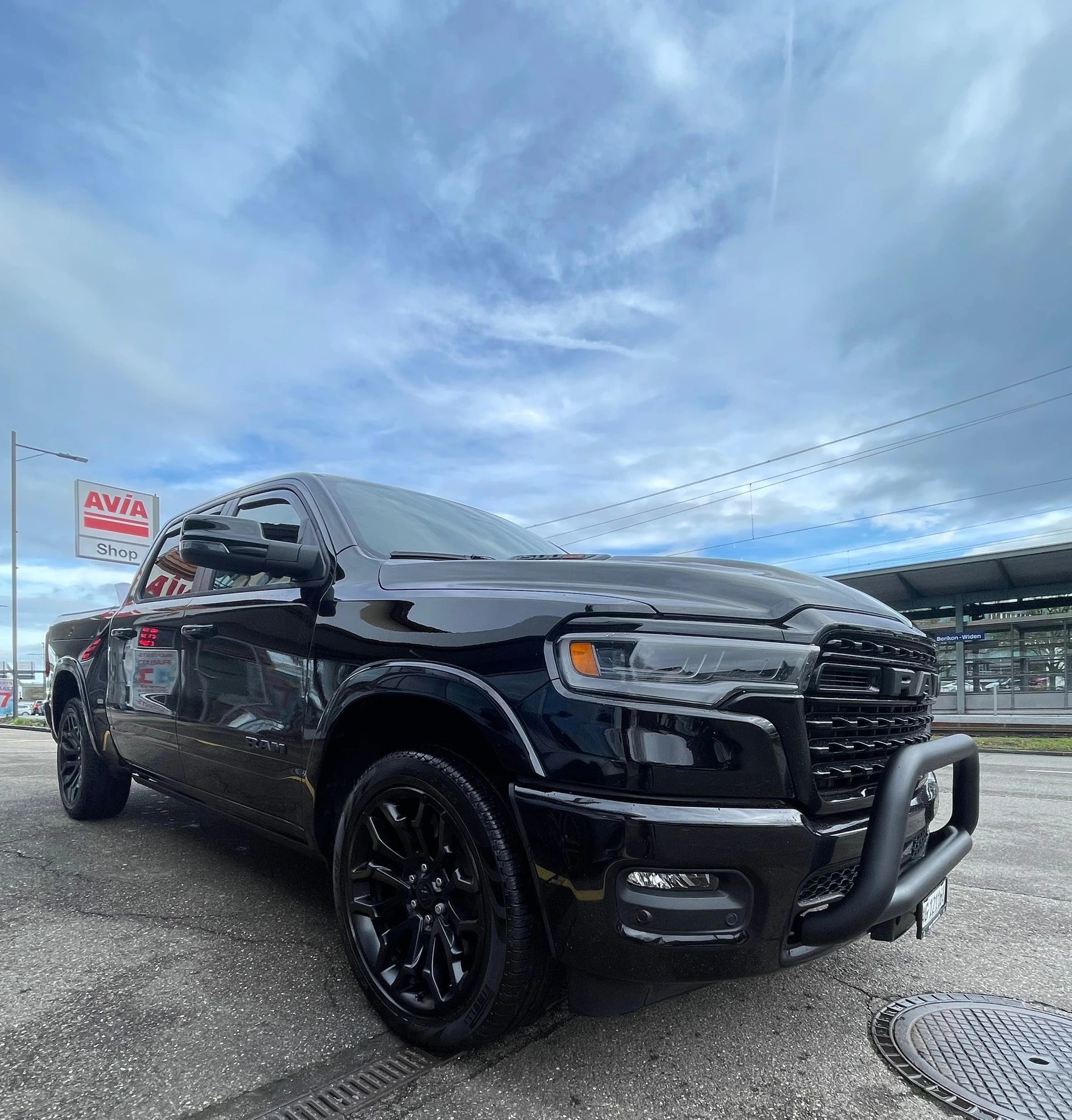 DODGE RAM 1500 Limited Crew Cab | Neue Generation | 3.0L Hurricane HO | 540 PS | Leasing ab CHF 849.–-image-1