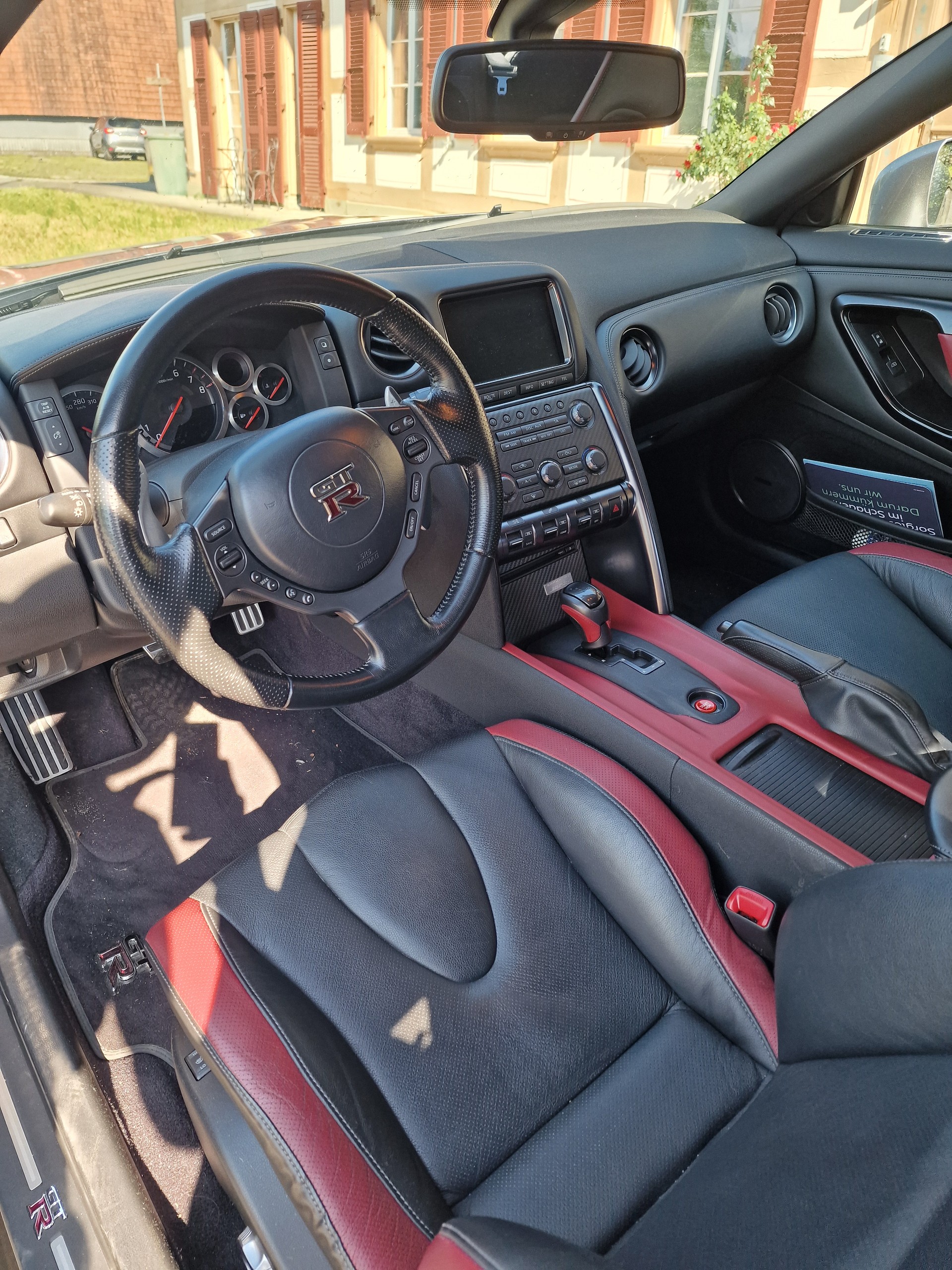 NISSAN 3.8 V6 BiT Premium Edition-image-4
