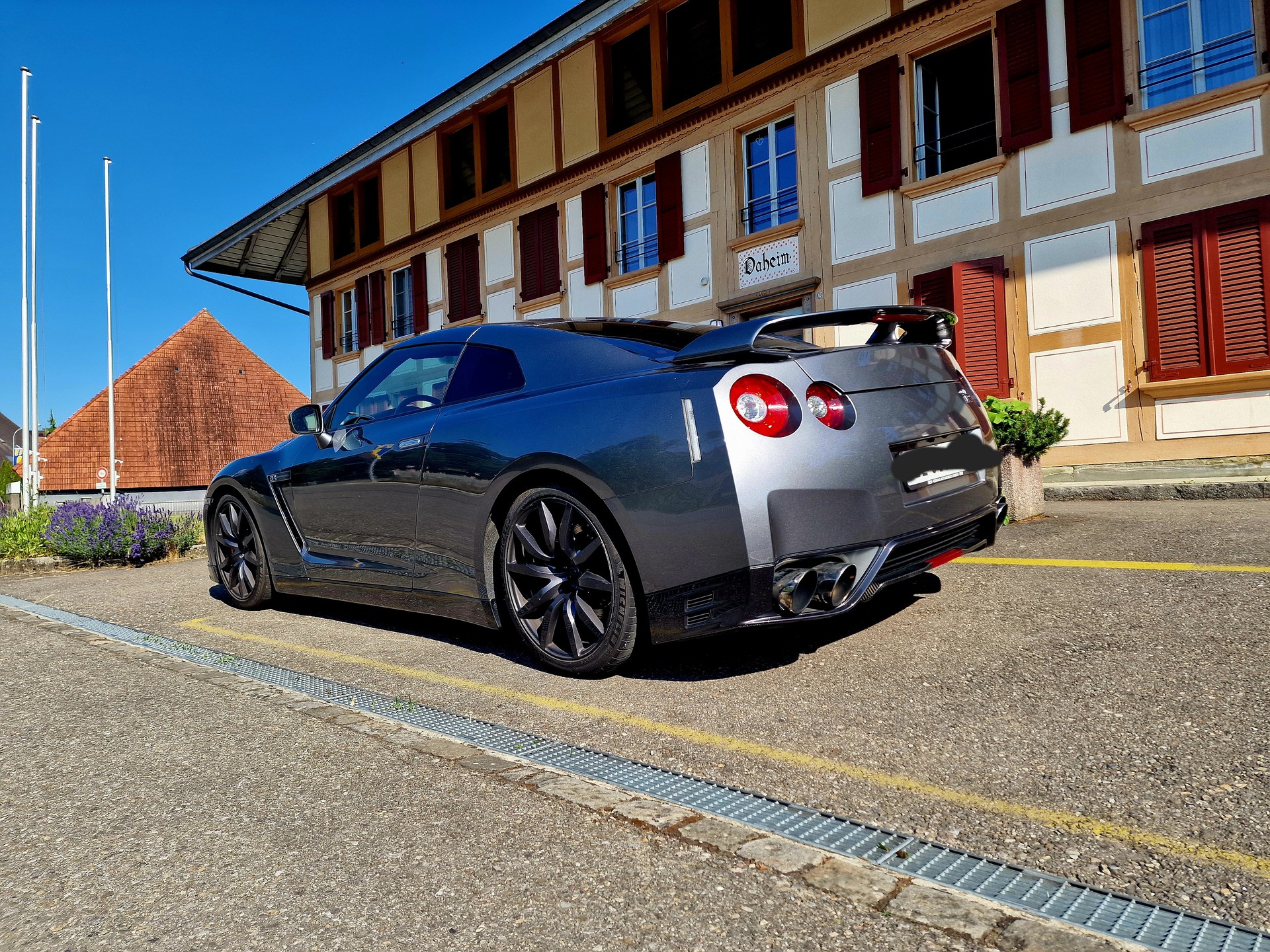 NISSAN 3.8 V6 BiT Premium Edition-image-1