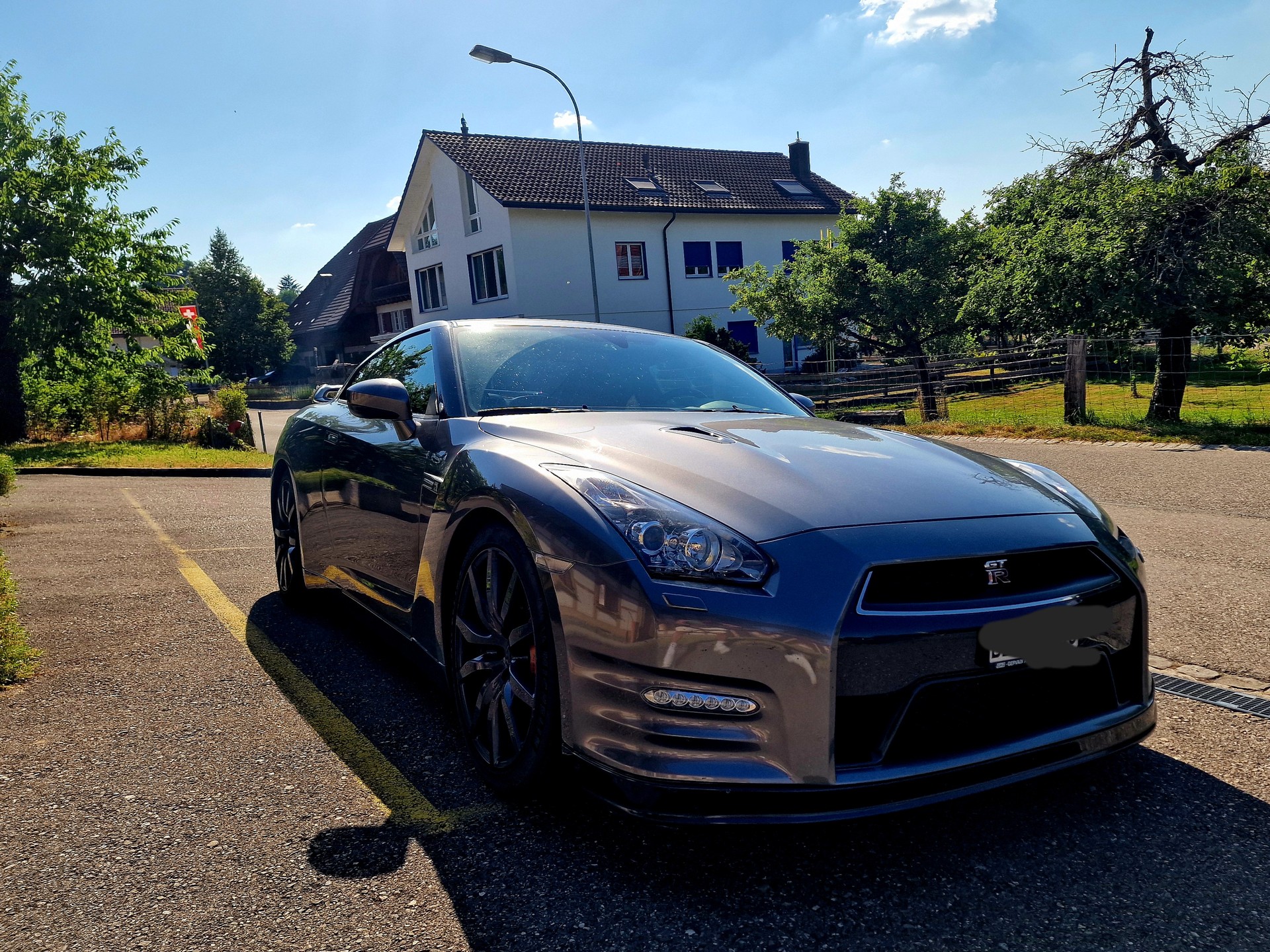 NISSAN 3.8 V6 BiT Premium Edition-image-2