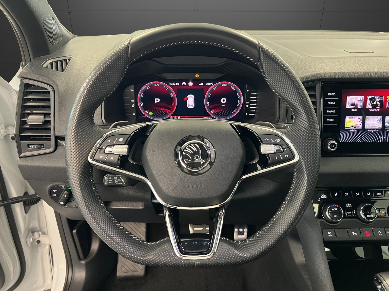 SKODA Karoq 2.0 TSI SportLine 4x4 DSG-image-6