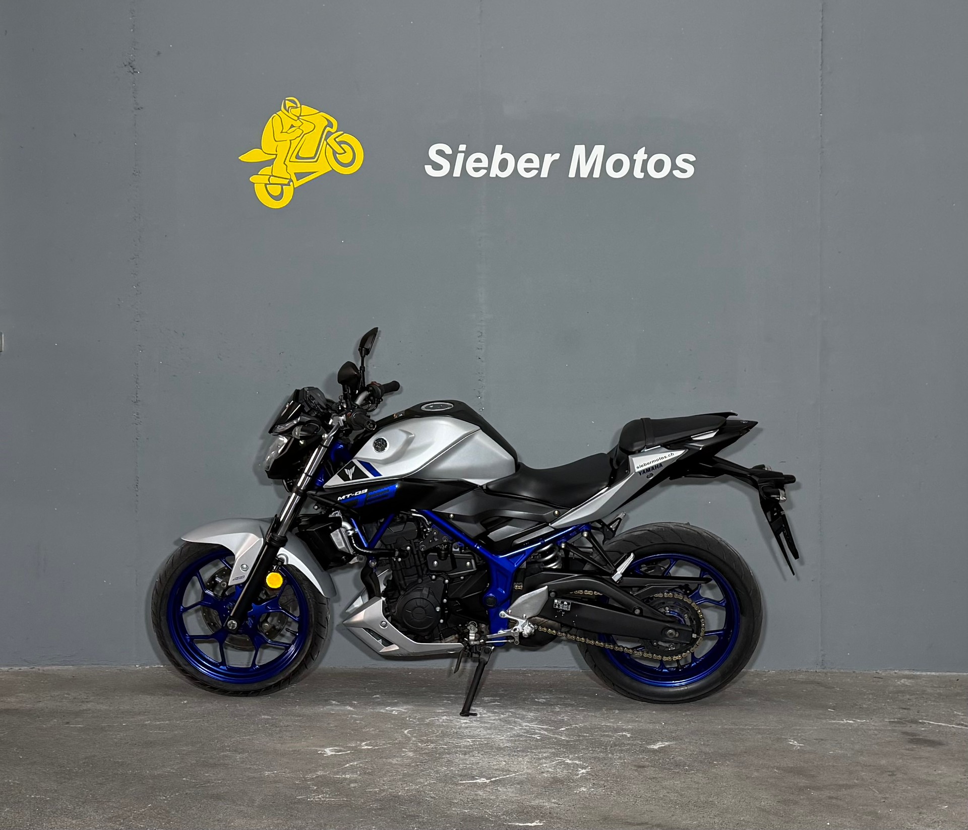 YAMAHA MT-03 ABS-showroom-element-2