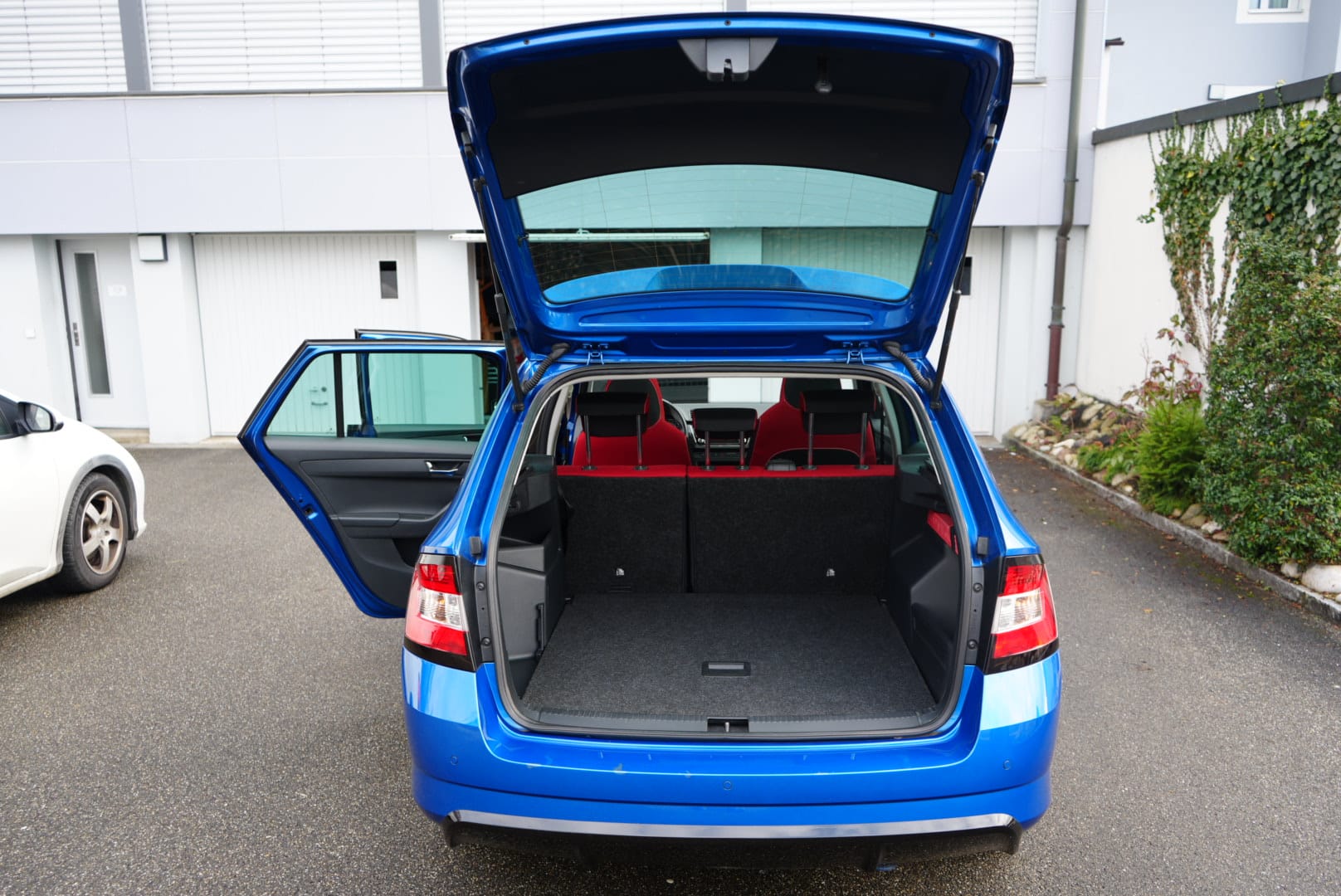 SKODA 1.0 TSI Monte Carlo-image-3