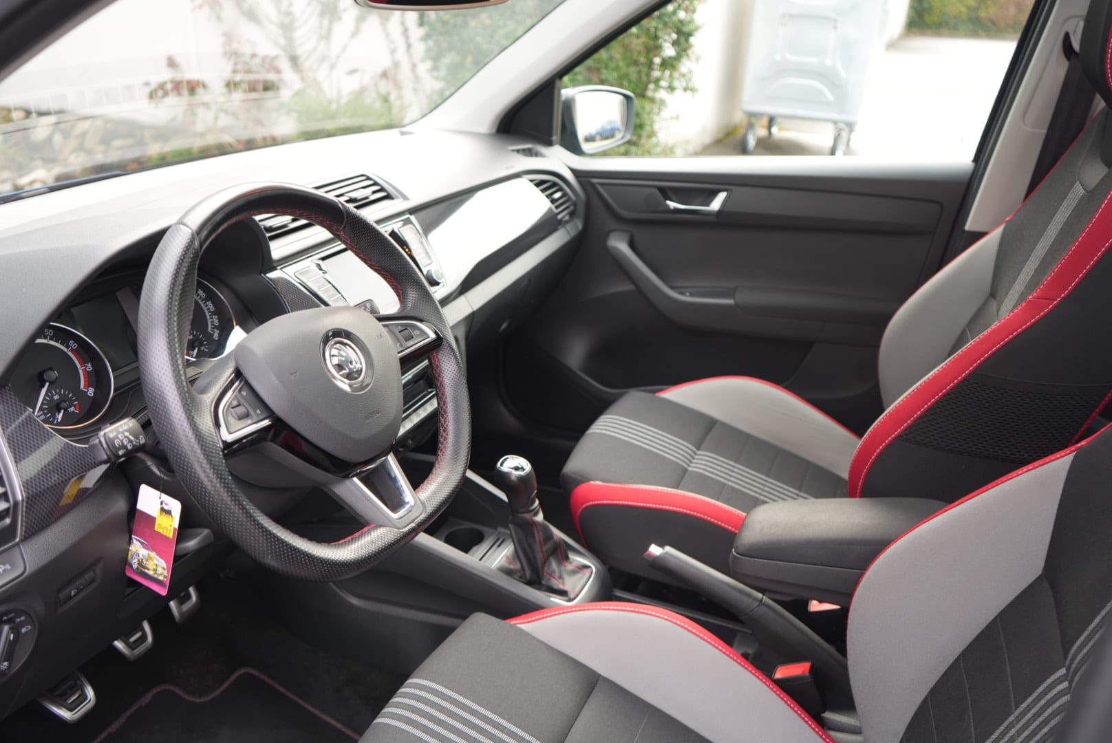 SKODA 1.0 TSI Monte Carlo-image-2
