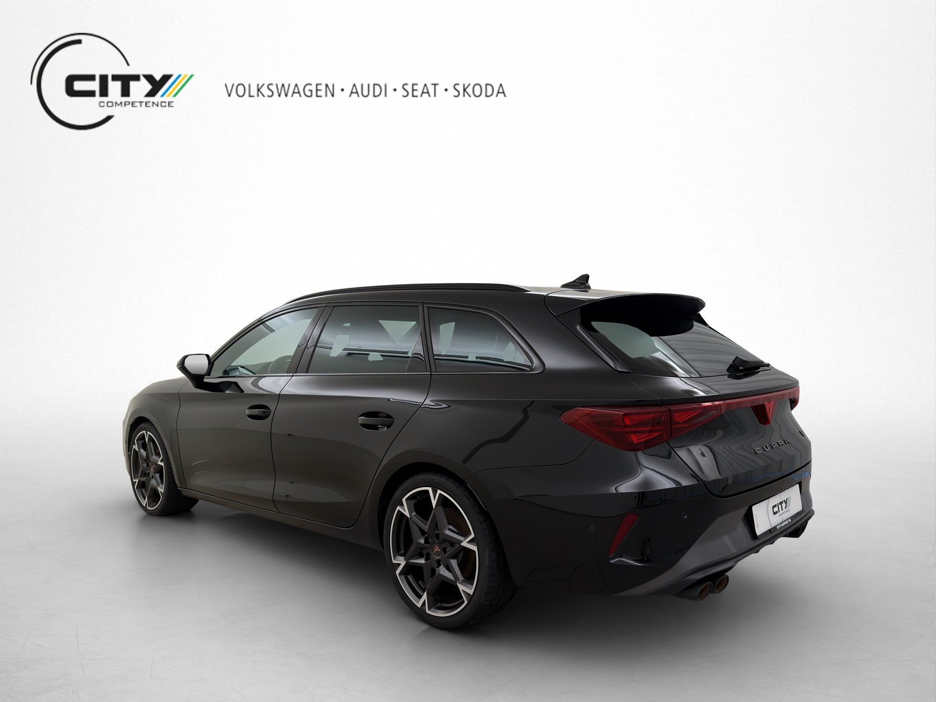 CUPRA Leon ST 2.0 TSI 333 VZ 4Drive DSG-image-1