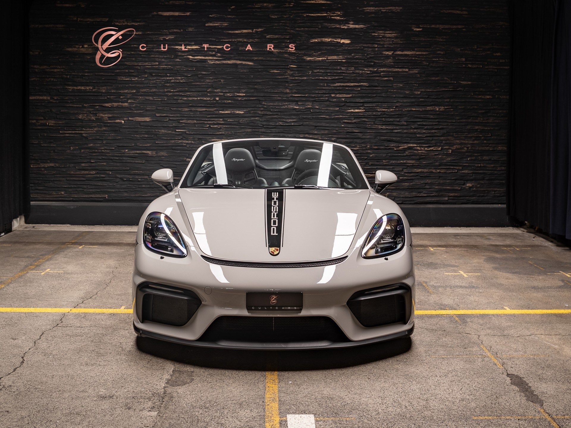 PORSCHE 718 Boxster Spyder-image-3