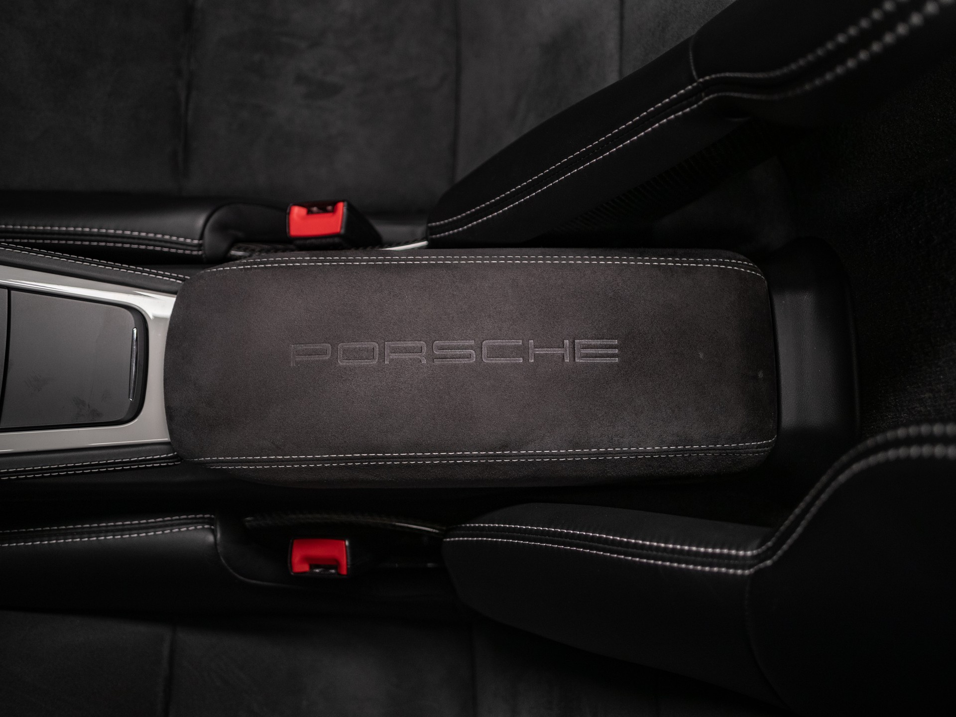 PORSCHE 718 Boxster Spyder-image-19