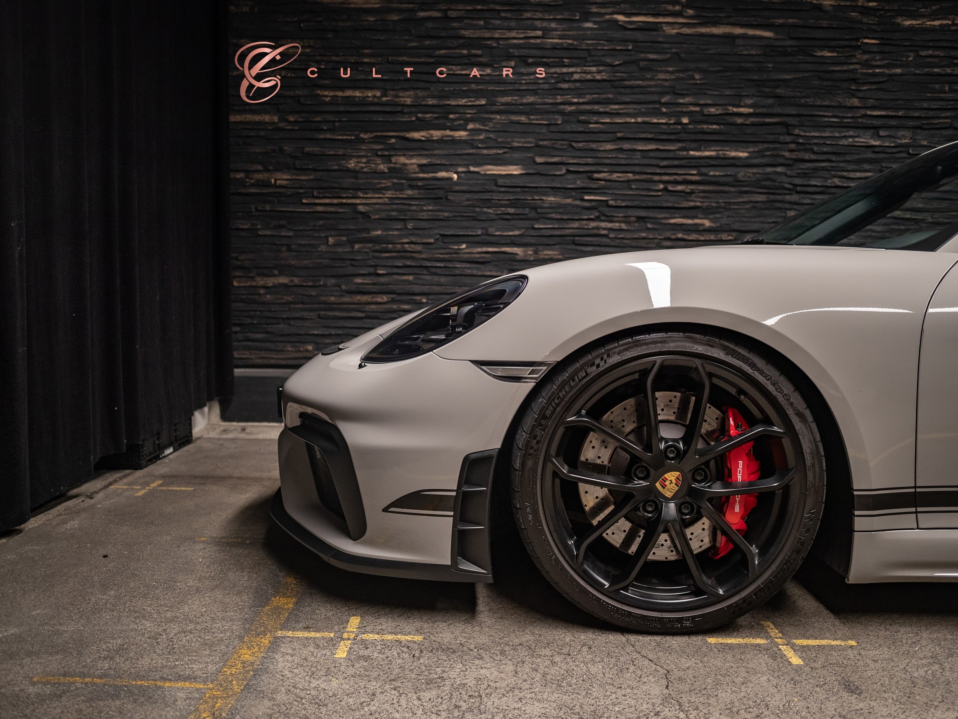 PORSCHE 718 Boxster Spyder-image-5
