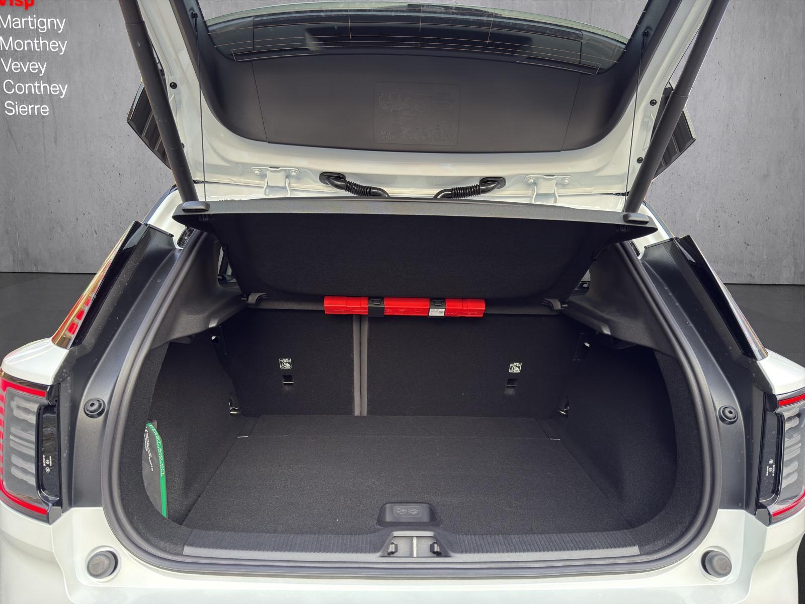 VOLVO EX30 Black Edition Ultra XCENTRIC P8 AWD-image-14