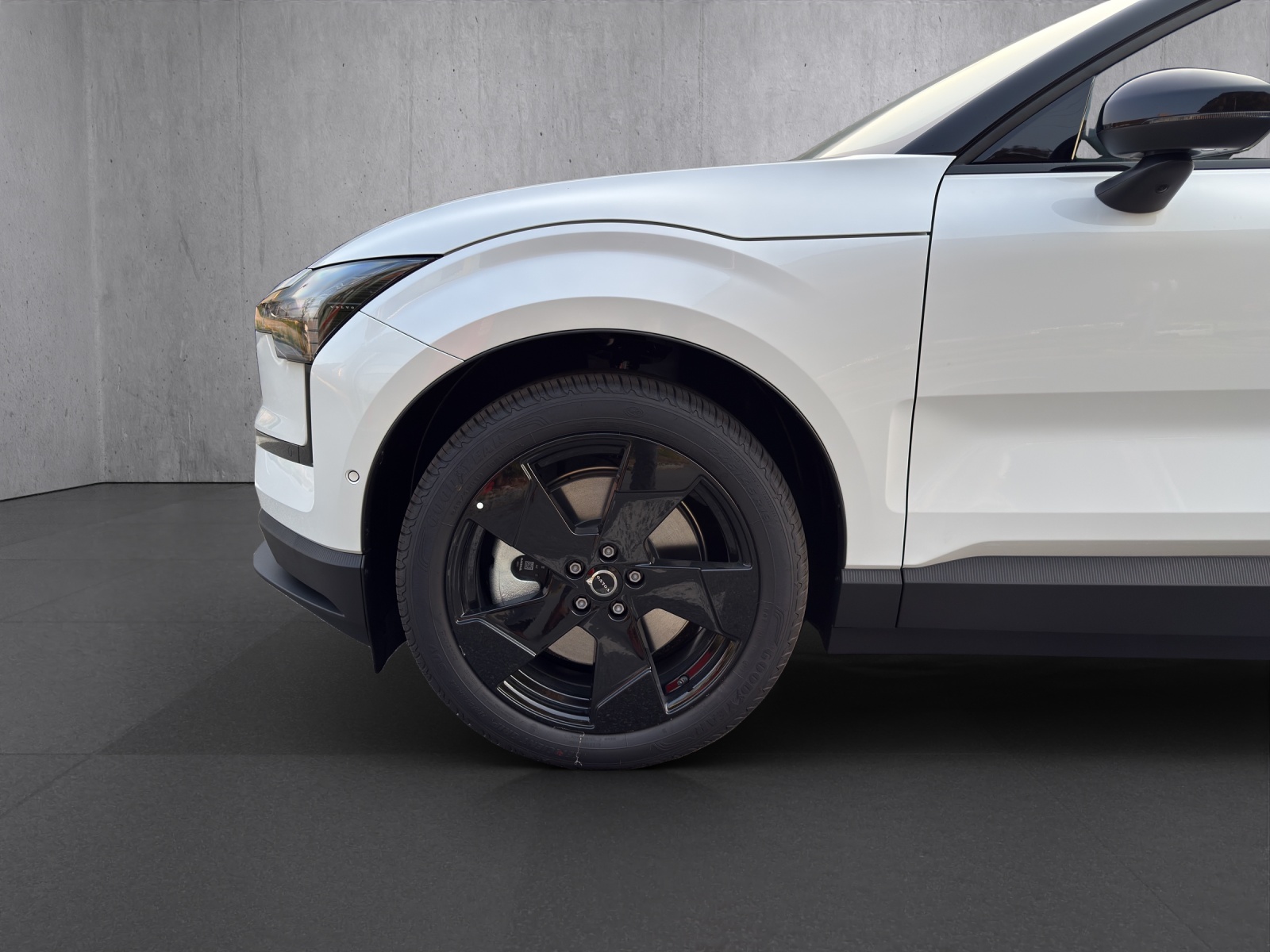 VOLVO EX30 Black Edition Ultra XCENTRIC P8 AWD-image-7