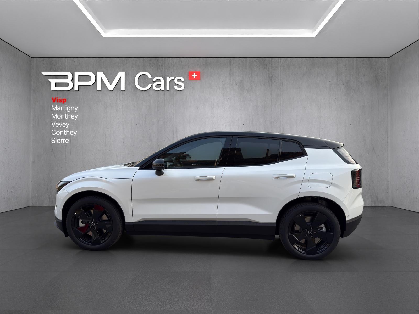 VOLVO EX30 Black Edition Ultra XCENTRIC P8 AWD-image-1