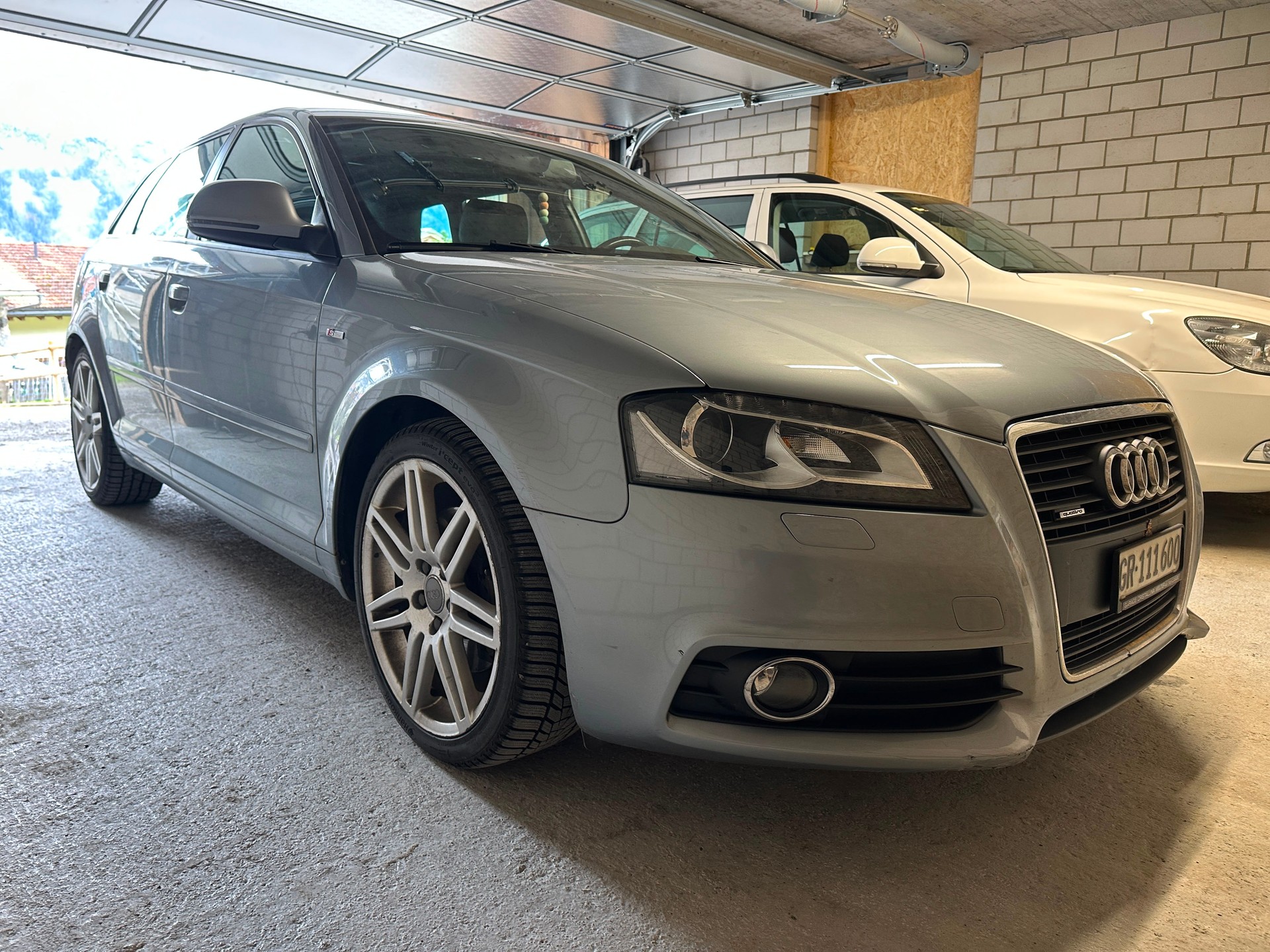 AUDI 2.0 16V T FSI Ambition q.S-Tr-image-1