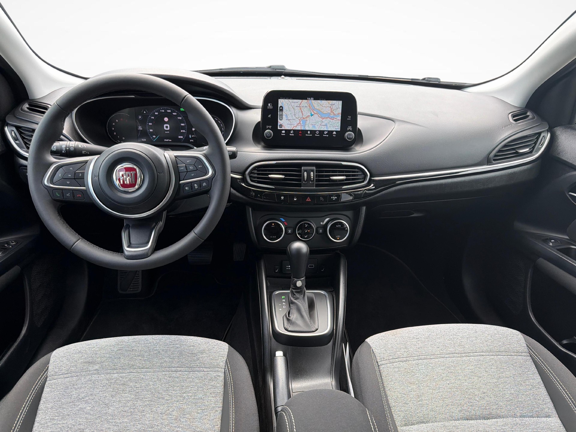 FIAT Tipo SW 1.5 Hybrid Cross-image-11
