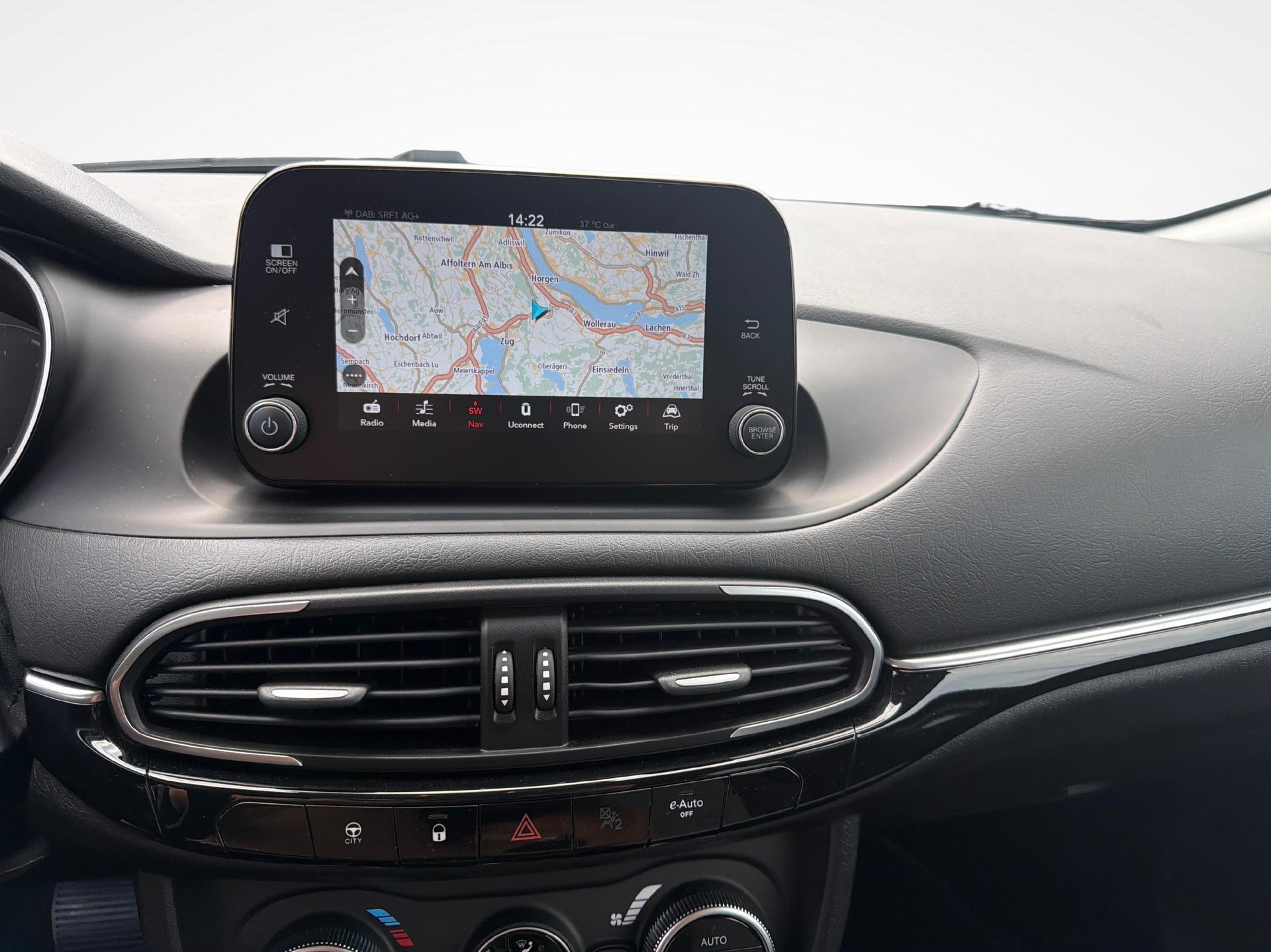 FIAT Tipo SW 1.5 Hybrid Cross-image-5