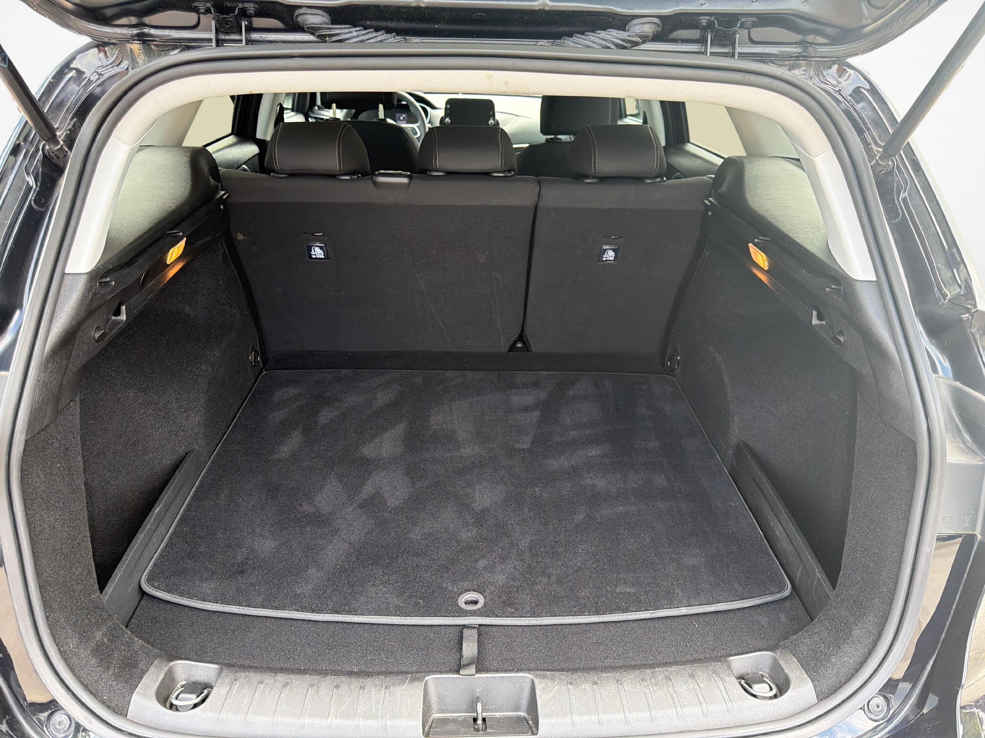 FIAT Tipo SW 1.5 Hybrid Cross-image-7