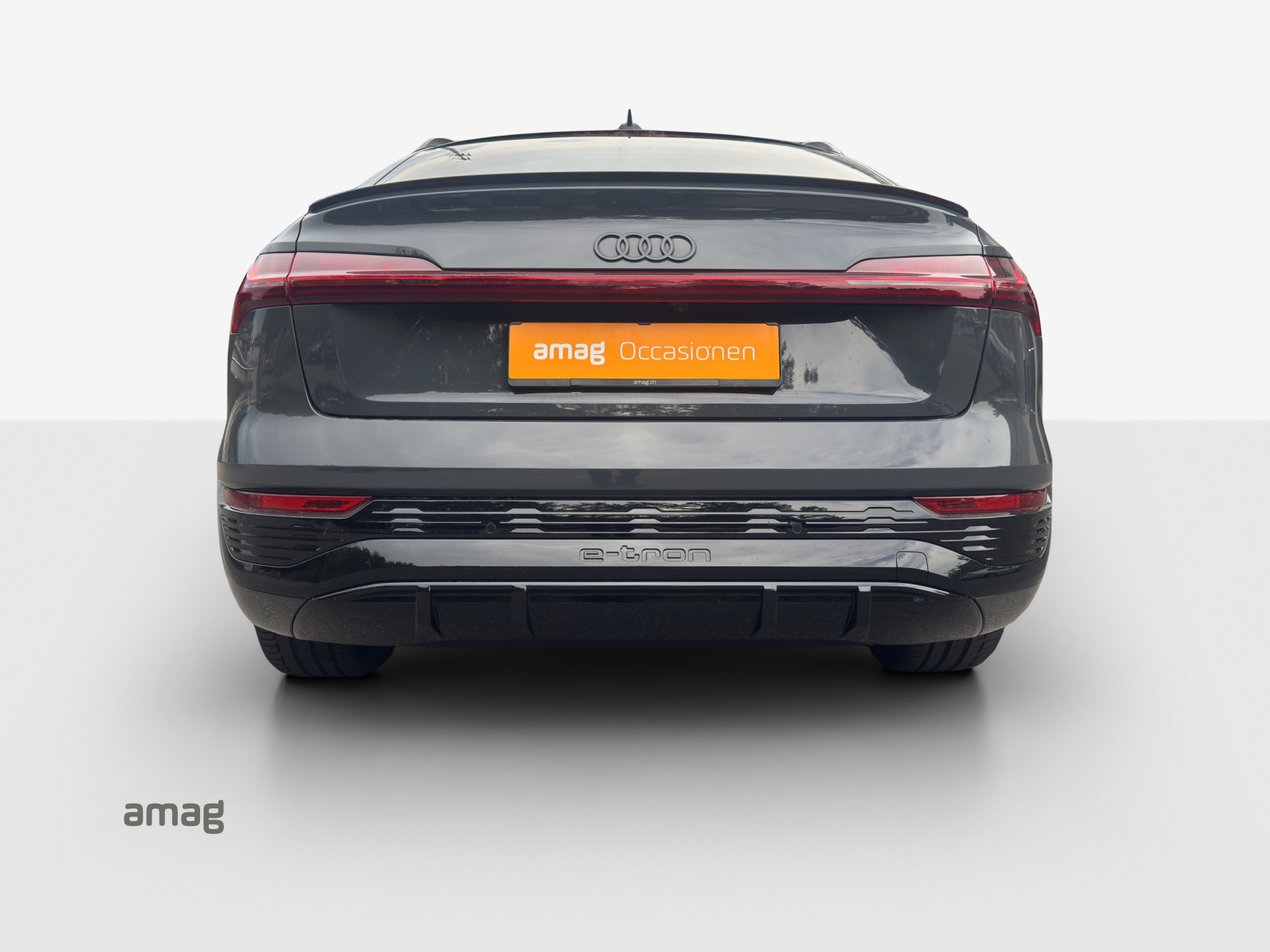 AUDI Q8 Sportback 55 e-tron Black Edition quattro-showroom-element-3