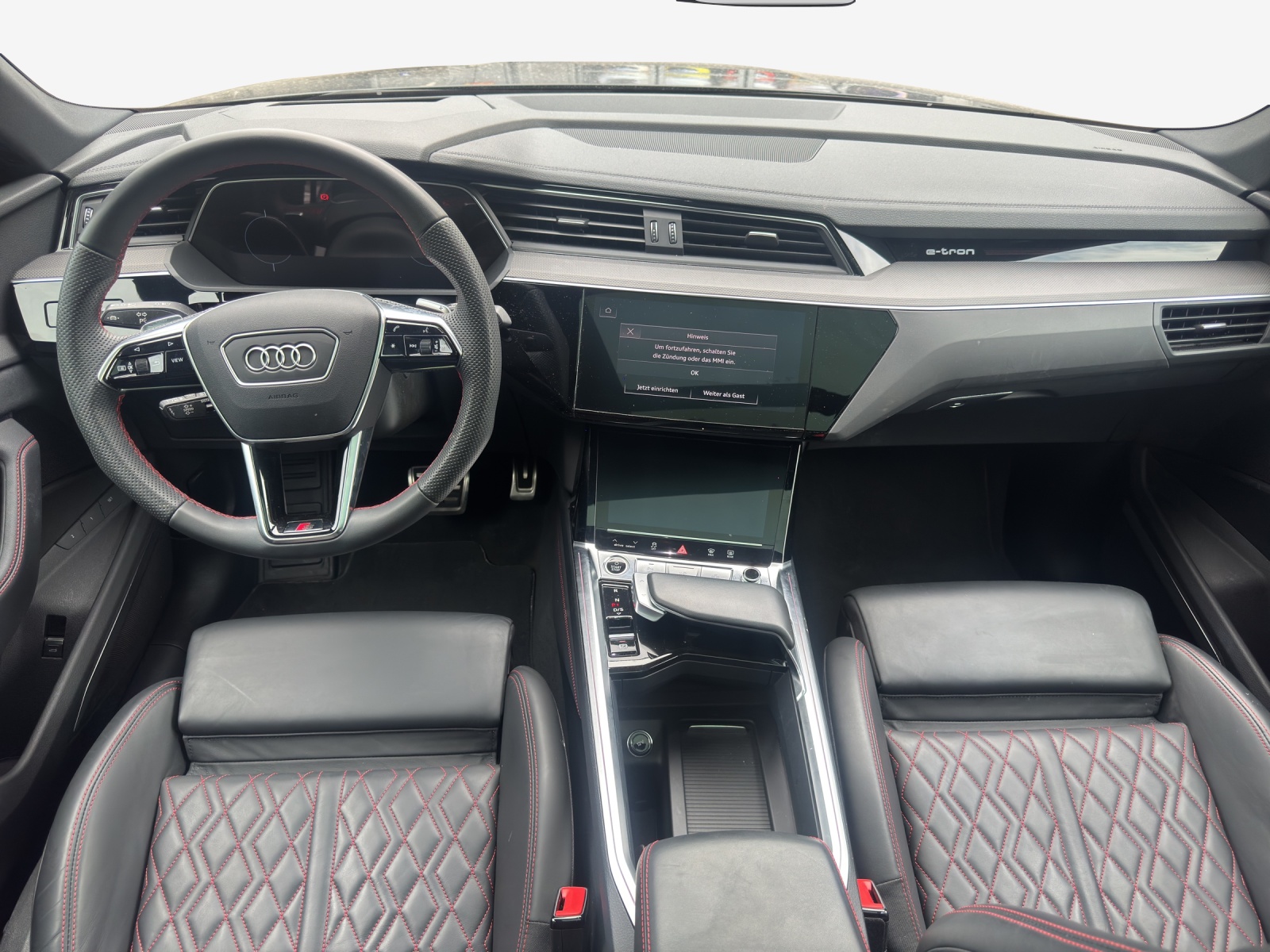 AUDI Q8 Sportback 55 e-tron Black Edition quattro-image-8