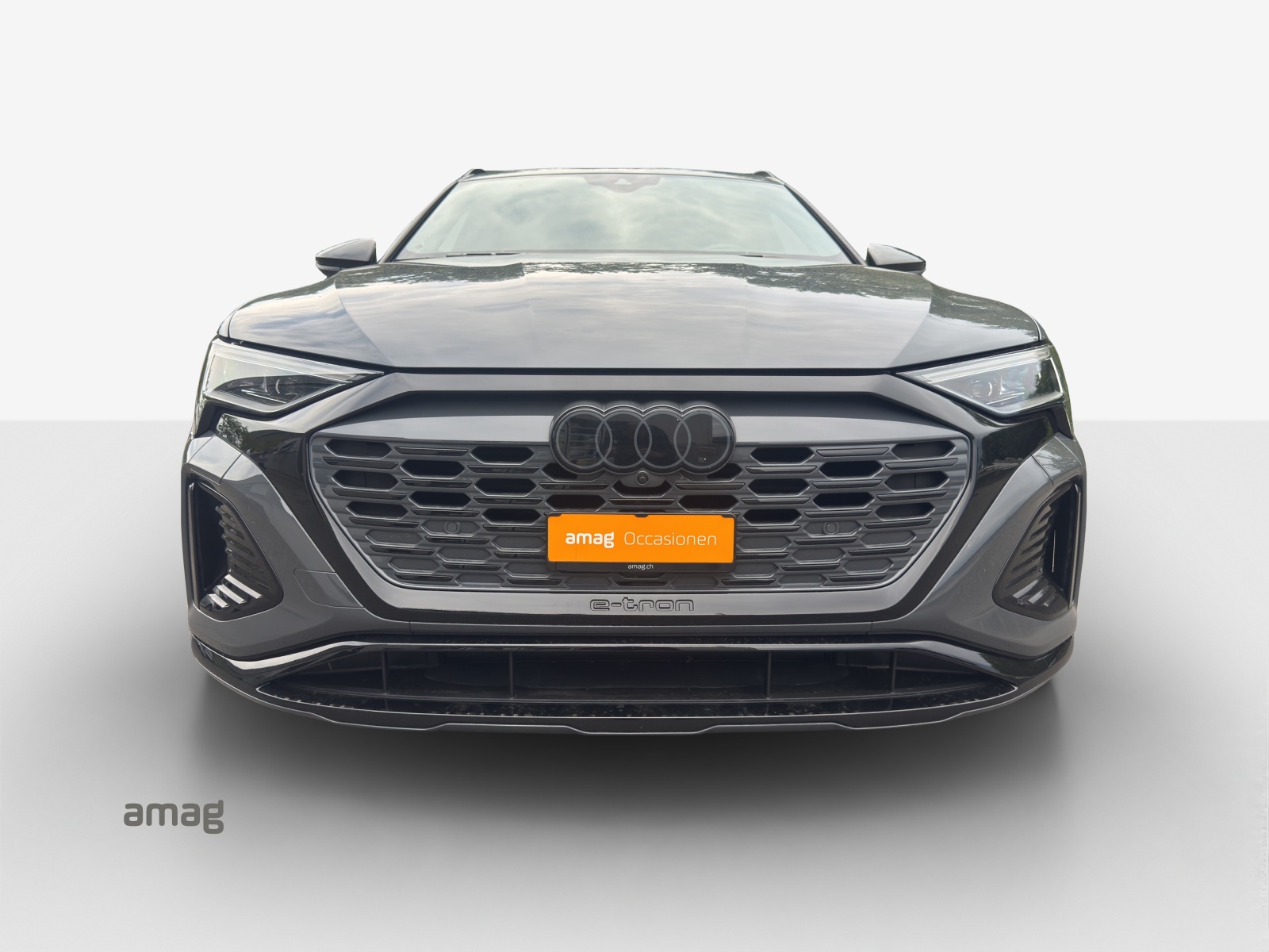 AUDI Q8 Sportback 55 e-tron Black Edition quattro-image-6