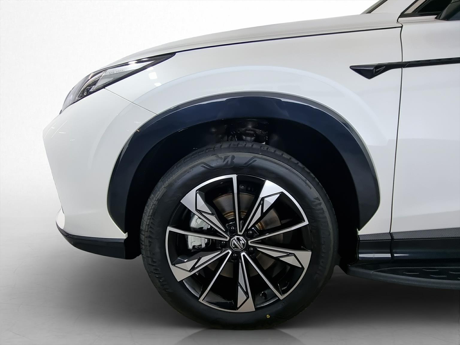 MG MG HS 1.5 T PHEV Luxury-image-15