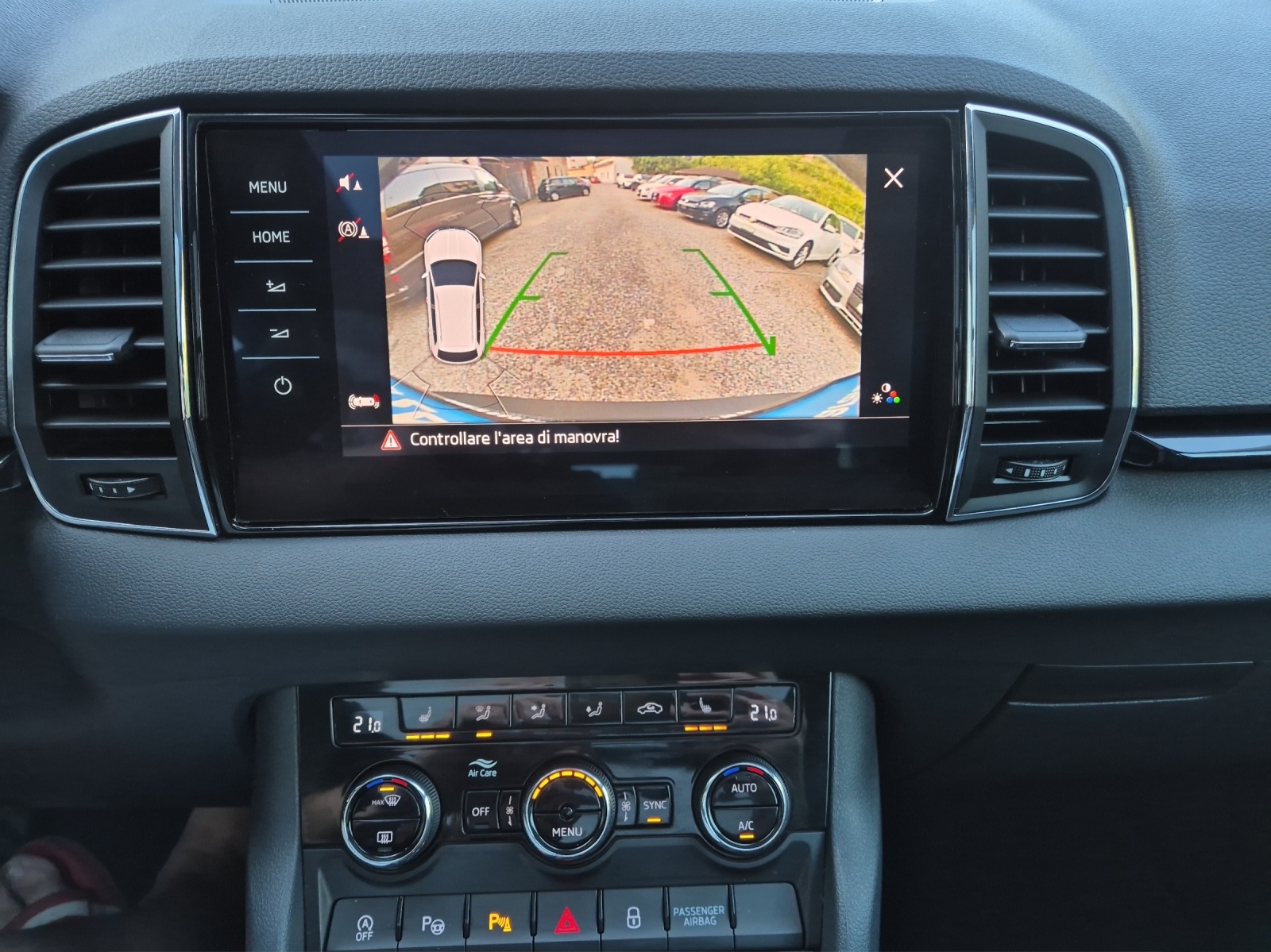 SKODA Karoq 2.0 TDI CR Style 4x4 DSG-image-13