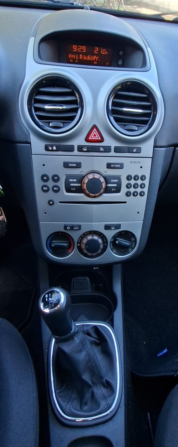 OPEL Corsa 1.4 TP Enjoy-image-5