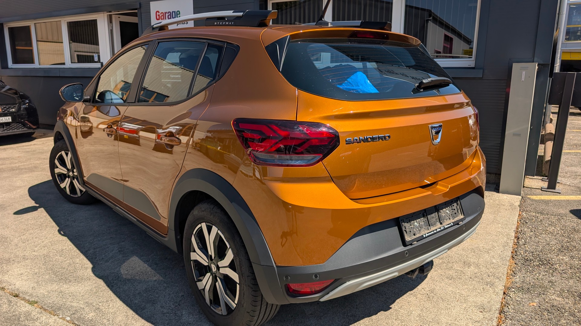 DACIA Sandero Stepway TCe 90 Comfort CVT-image-3