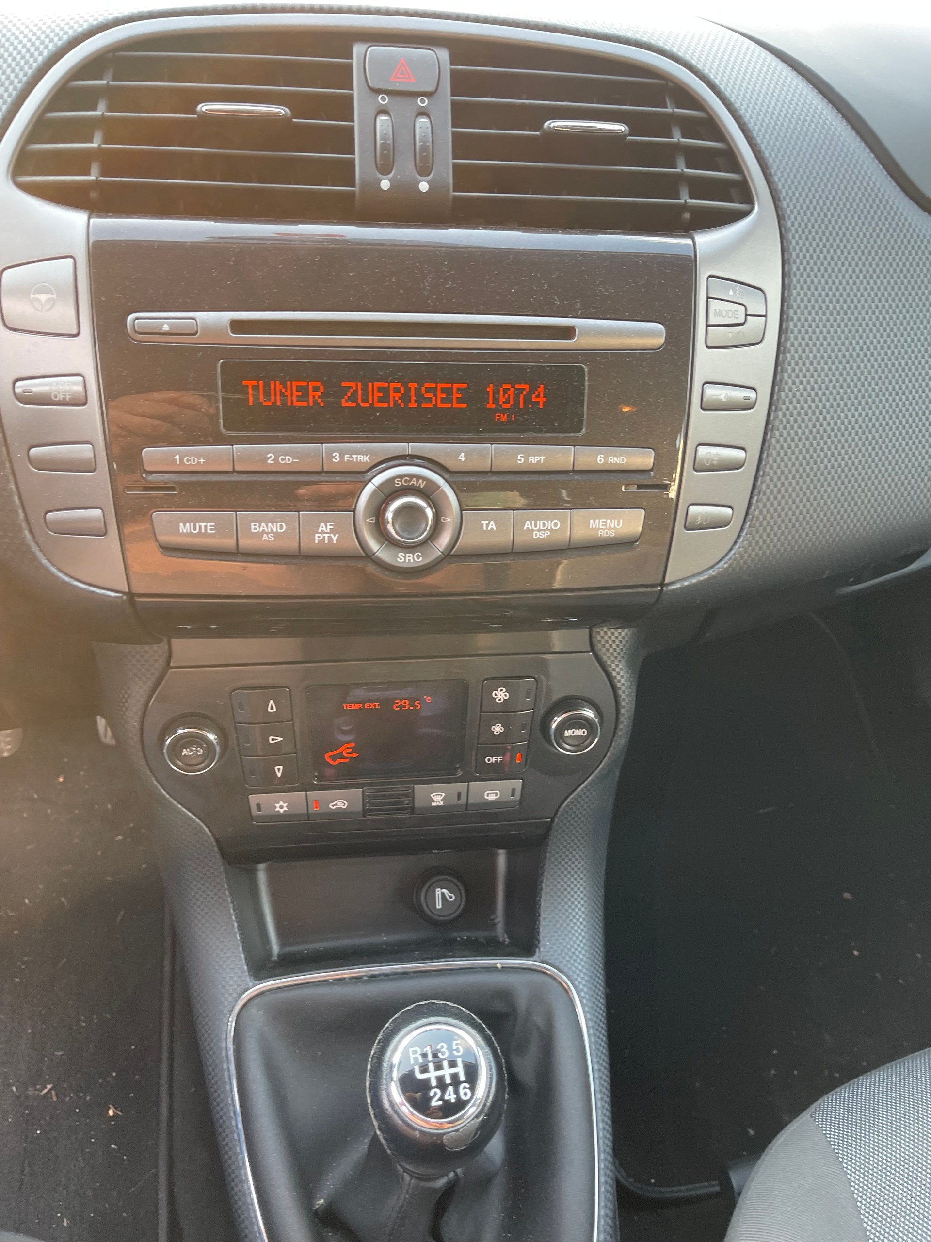 FIAT Bravo 1.4 16V Turbo Emotion-image-14