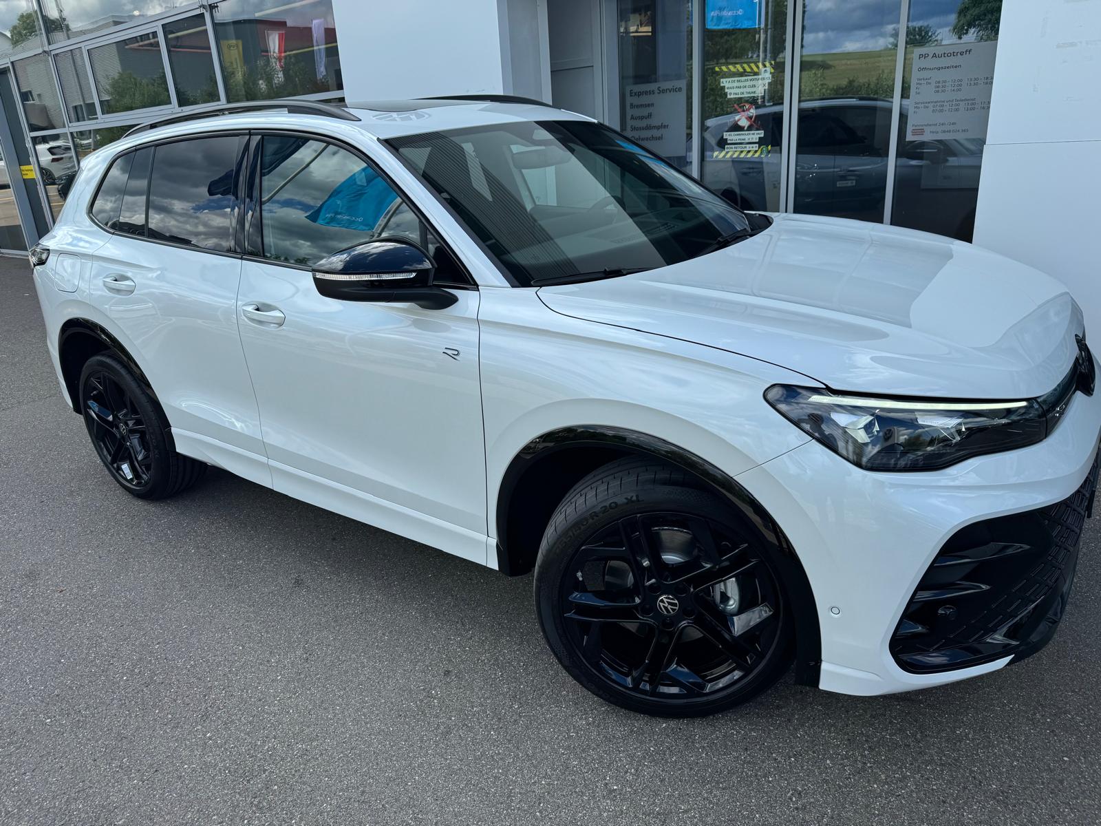 VW Tiguan 2.0 TSI DSG R-Line Plus 4Motion-image-1
