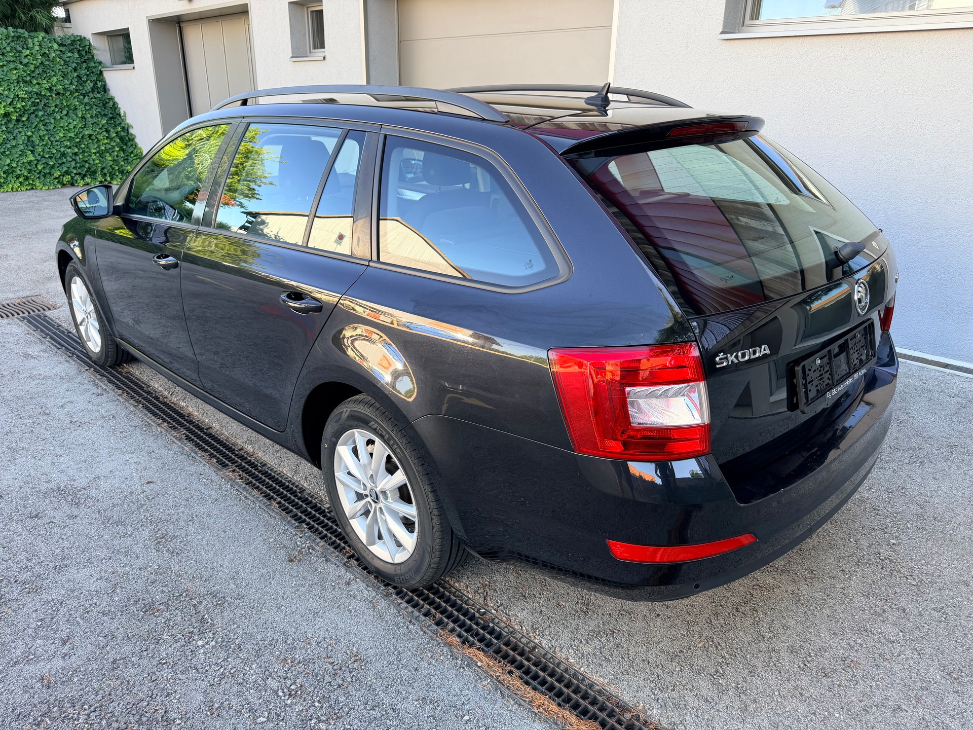 SKODA Octavia Combi 2.0 TDI Fresh DSG-image-6