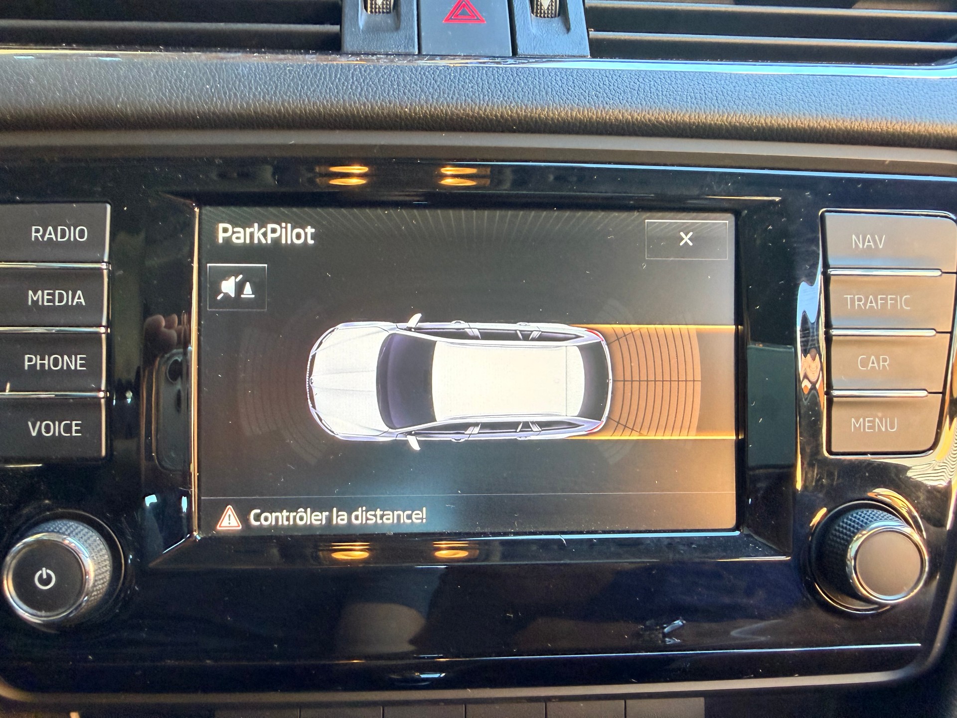 SKODA Octavia Combi 2.0 TDI Fresh DSG-image-12