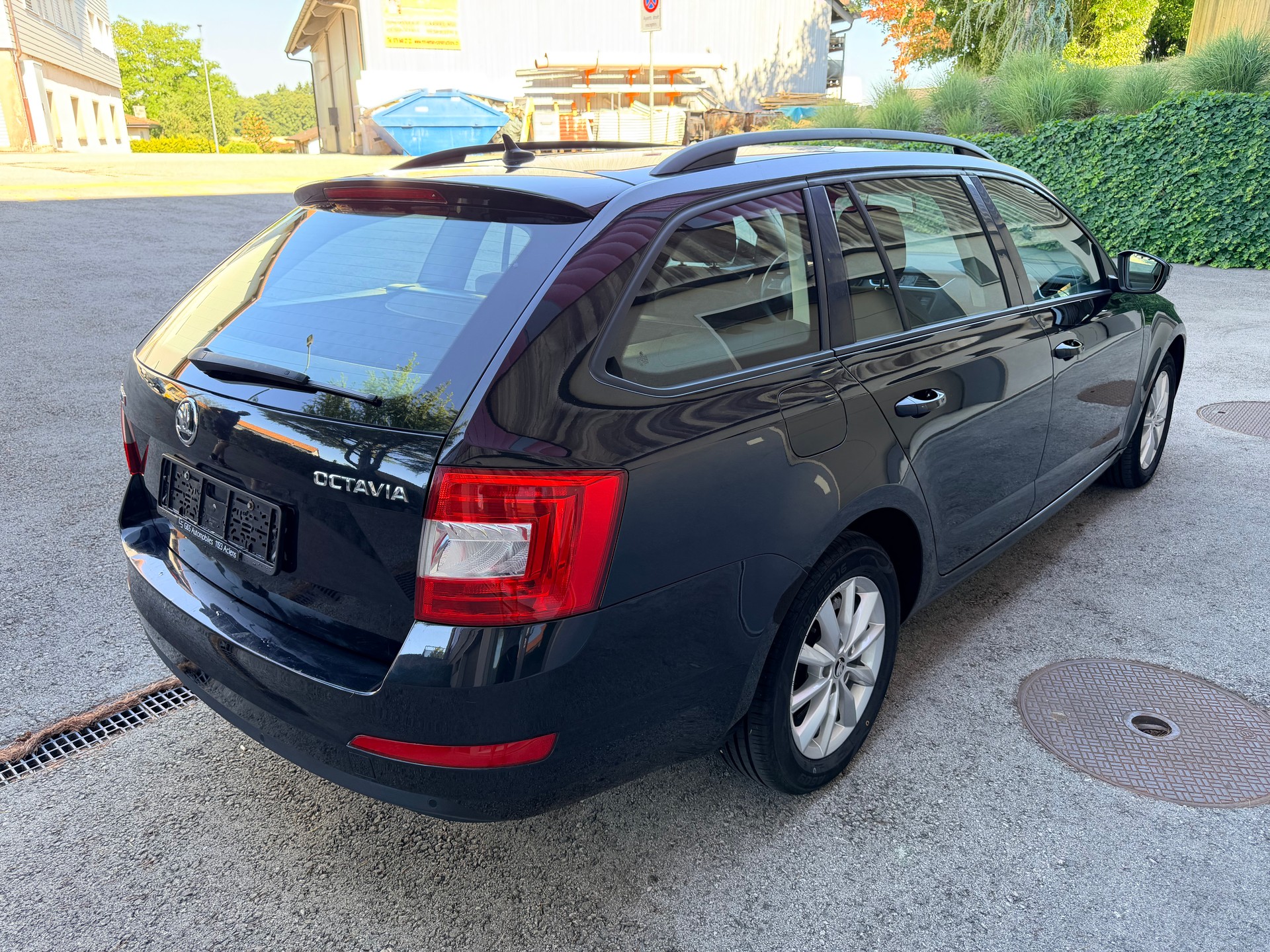 SKODA Octavia Combi 2.0 TDI Fresh DSG-image-3